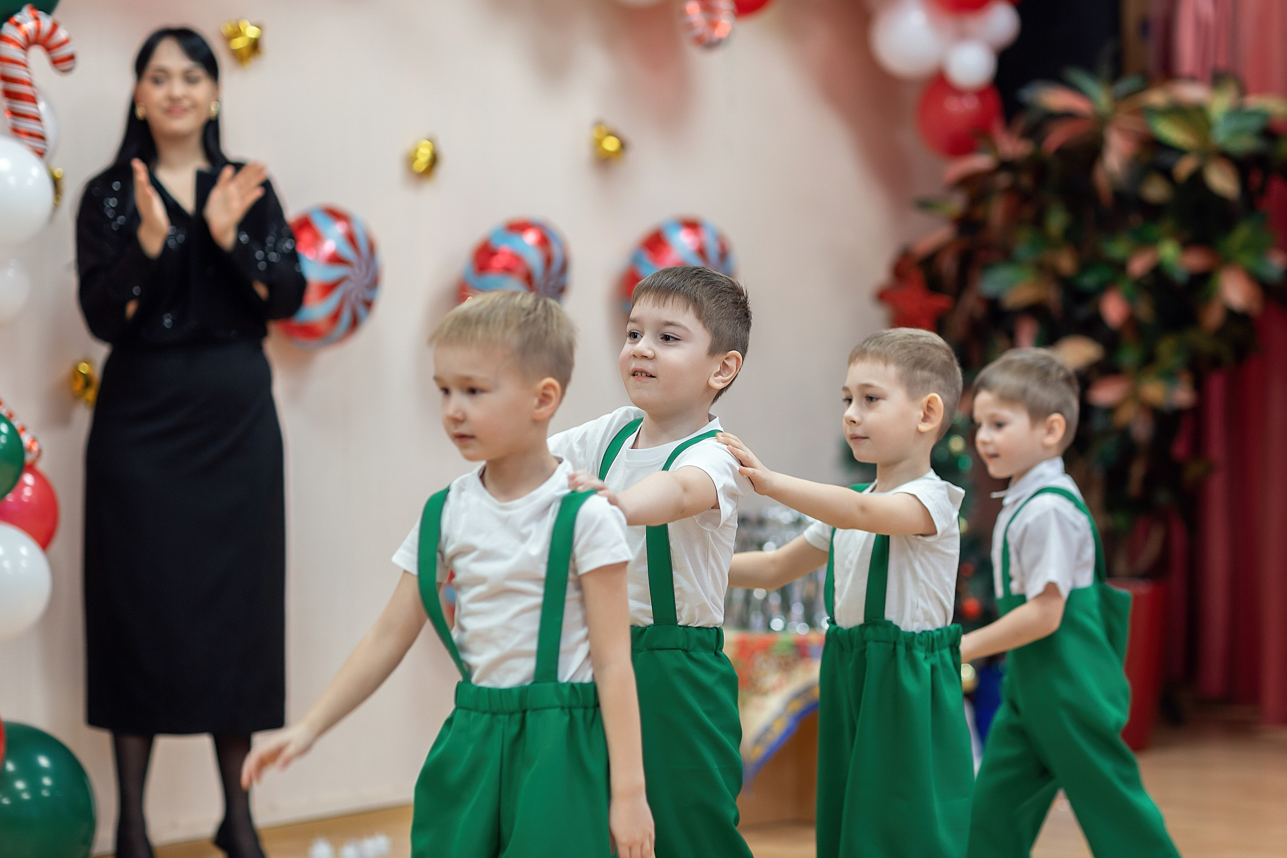 Утренник_"Карамельная фабрика» 2024. Семейный фотограф в Санкт-Петербурге