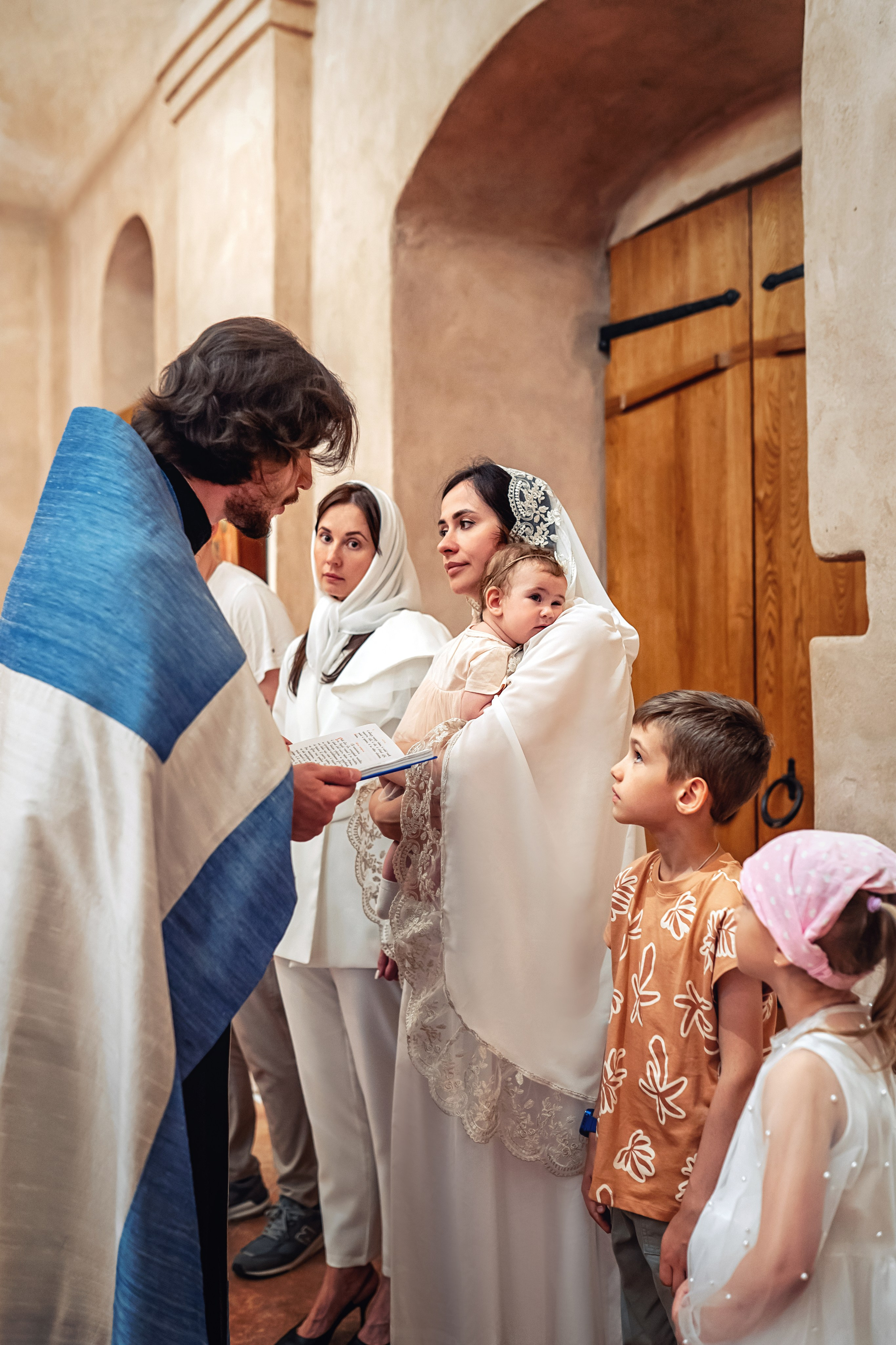 Фотограф на крещение Москва. Храм Антипы на Колымажном дворе. Фотограф \ Видеограф на Крещение, Венчание Москва| Семейные съемки