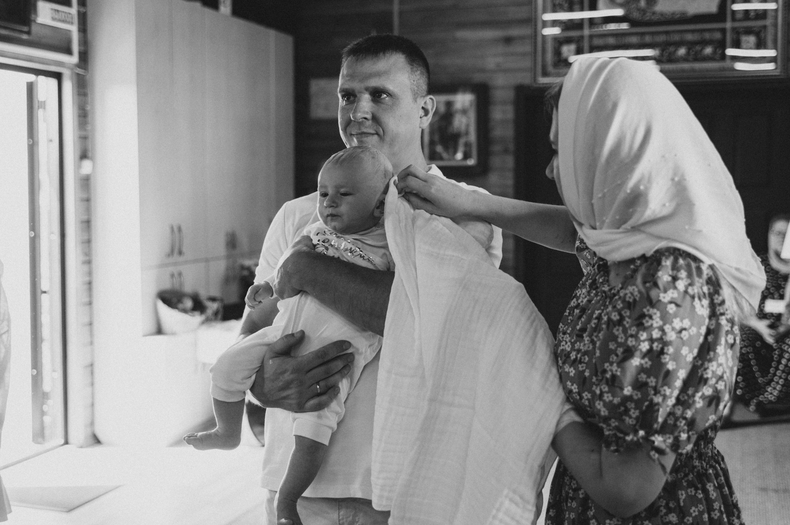 Крещение Марка (ХРАМ СВЯТИТЕЛЯ НИКОЛАЯ ЯПОНСКОГО). Семейный фотограф в Минске Дарья Дреко