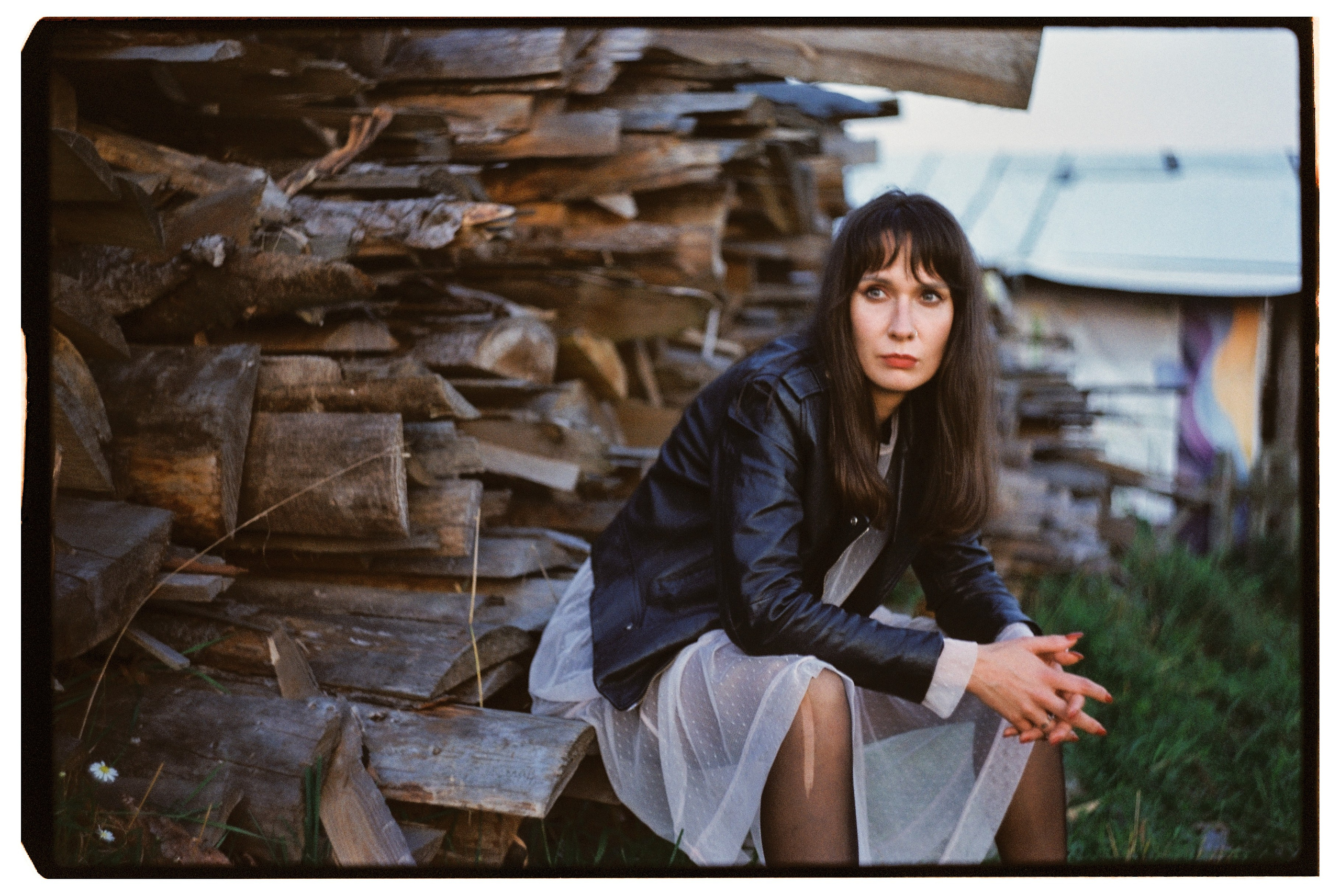 Портретная фотосессия на плёнку 35 мм на ферме в Санкт-Петербурге. Светлана Гопанюк. Портретный фотограф. Санкт-Петербург. СПб