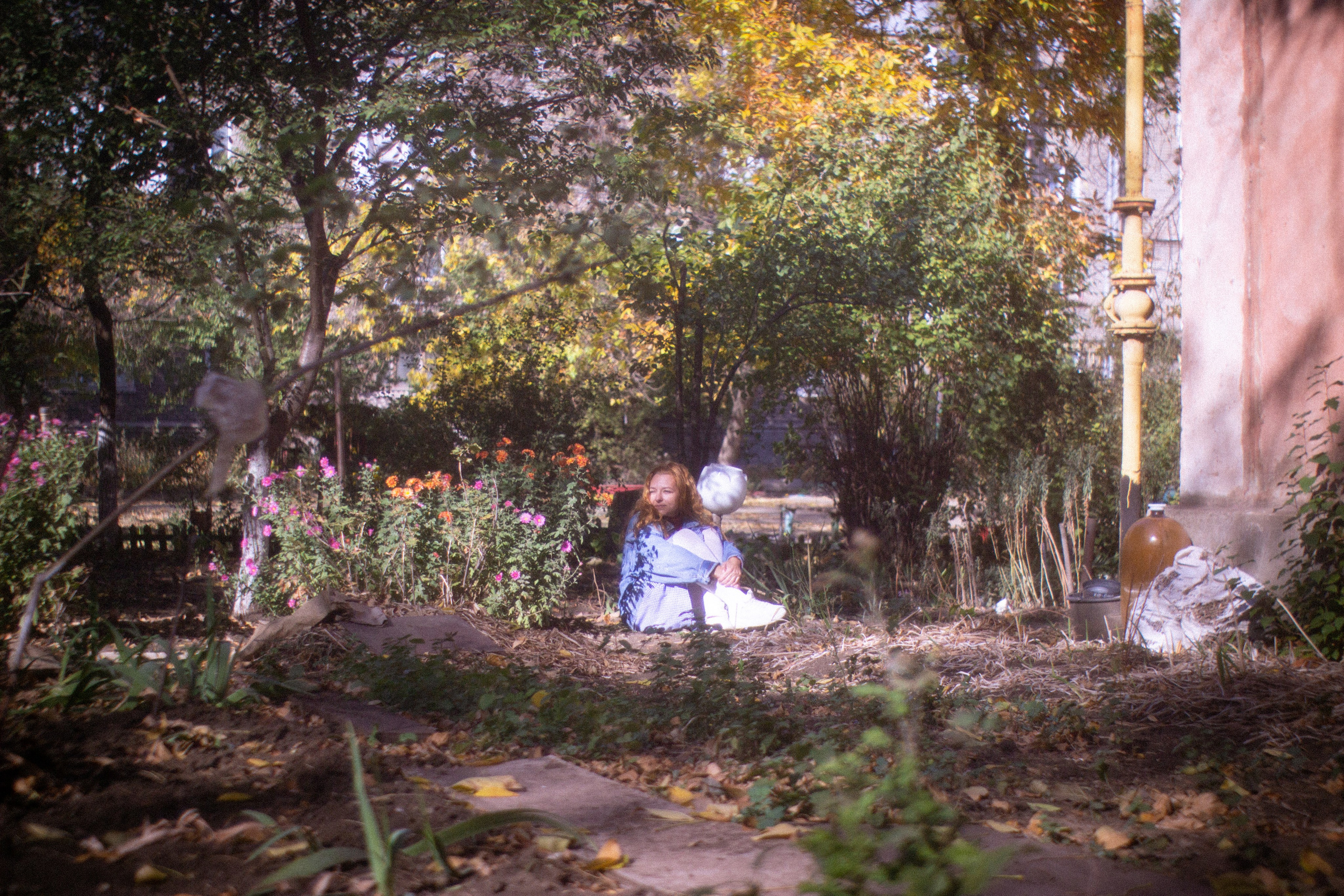 История твоего двора. • Фотограф Александра Светозар Алчевск •