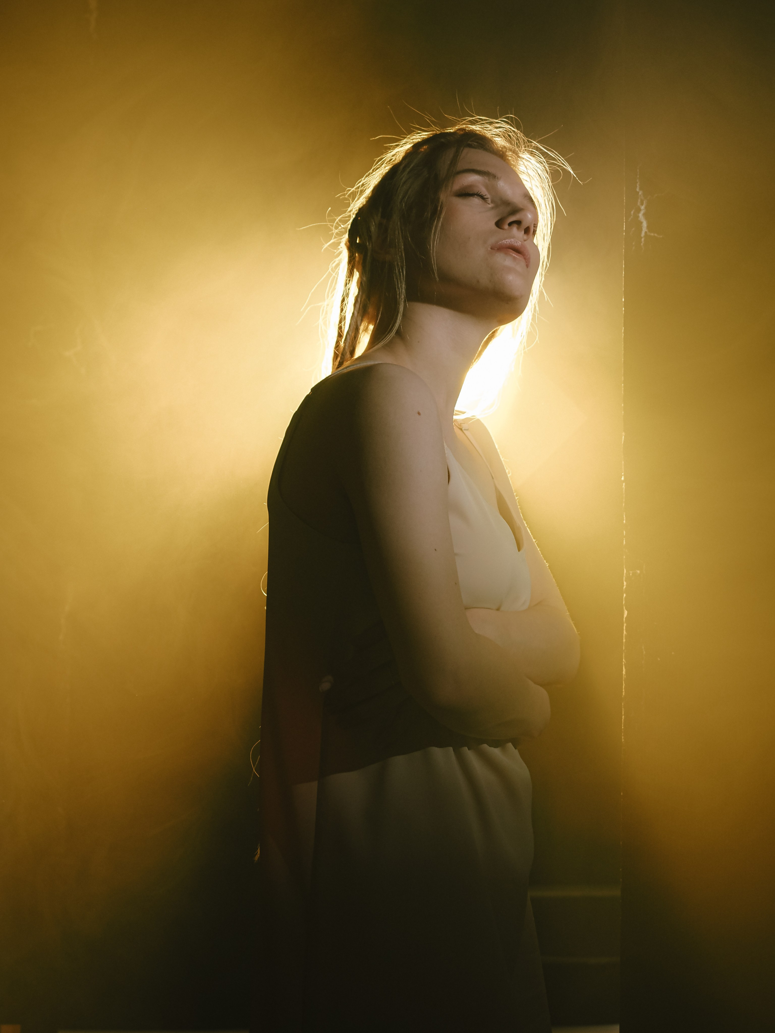 Студийный свет — дым. Фотограф Рязань. Семейный Свадебный фотограф