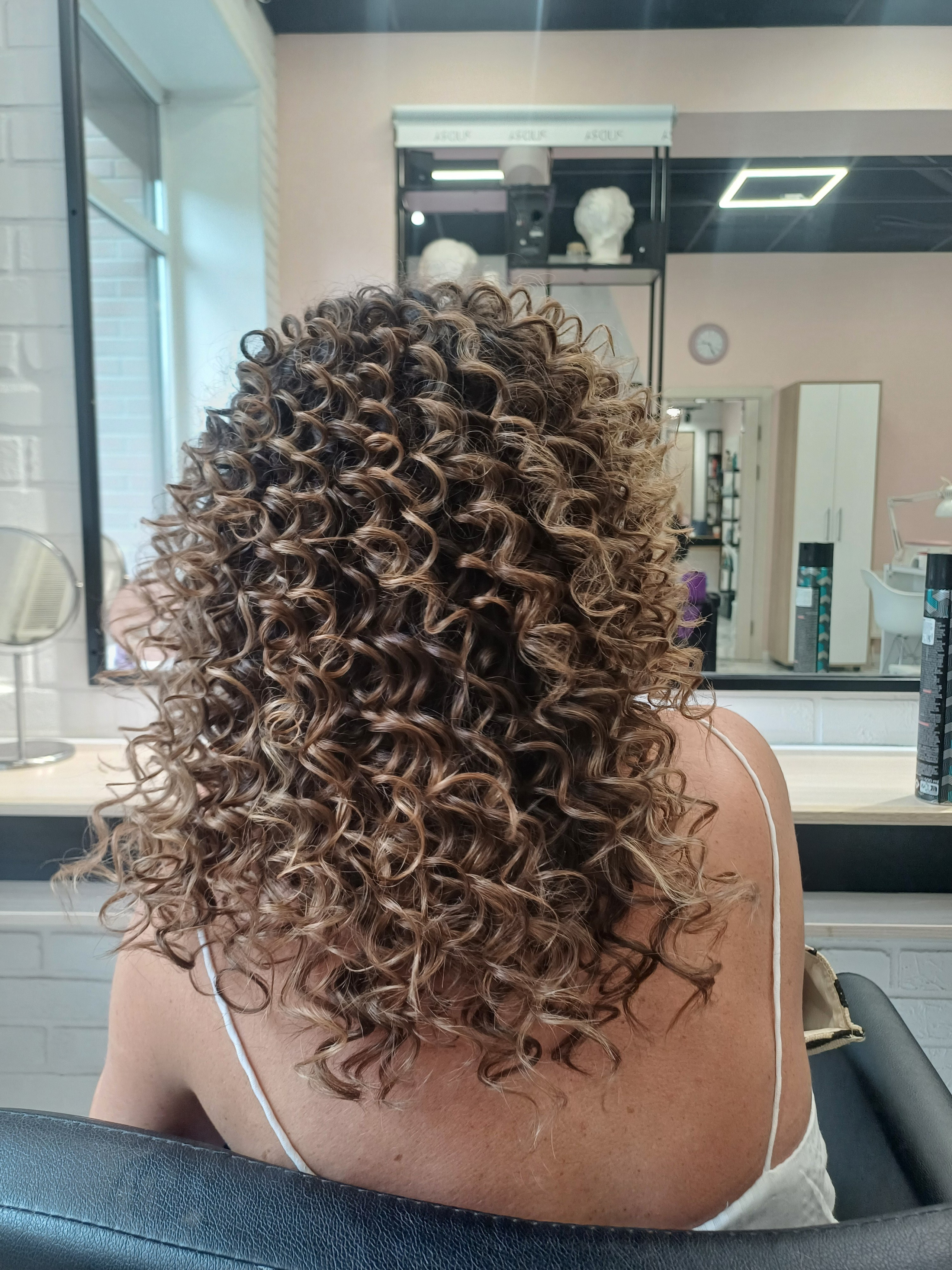 УКЛАДКИ. Салон красоты PUDRA