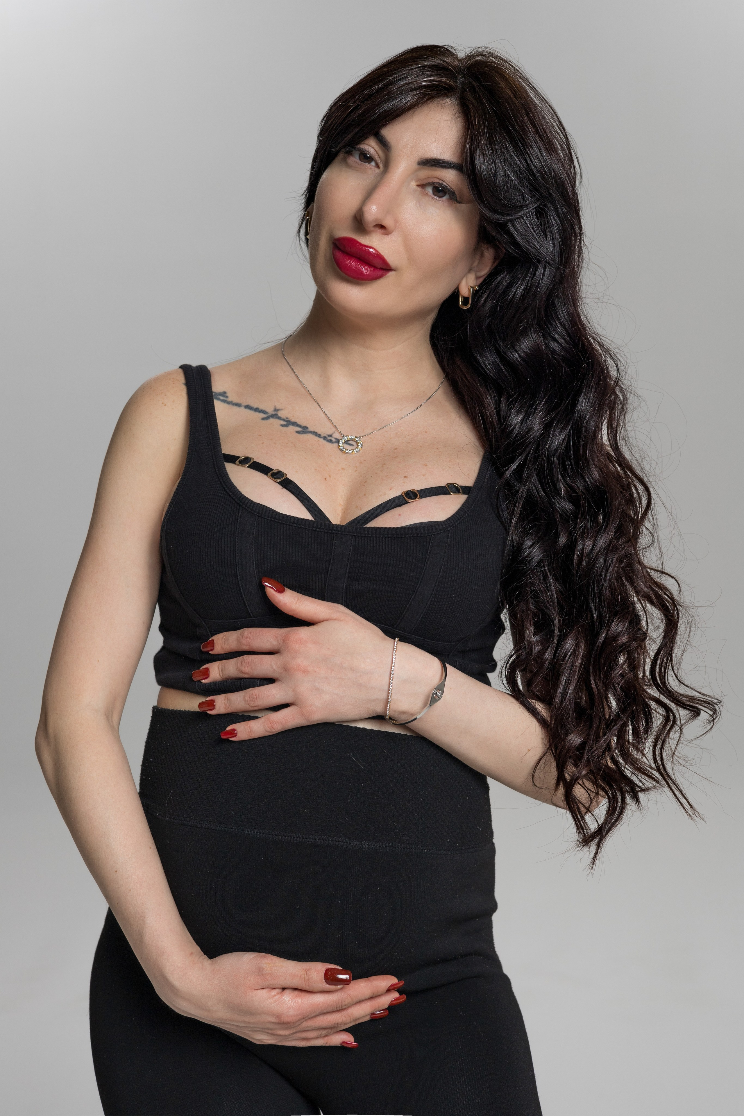 Гаяне в ожидании. ФОТОГРАФ МОСКВА ЮЛИЯ ИБРАГИМ