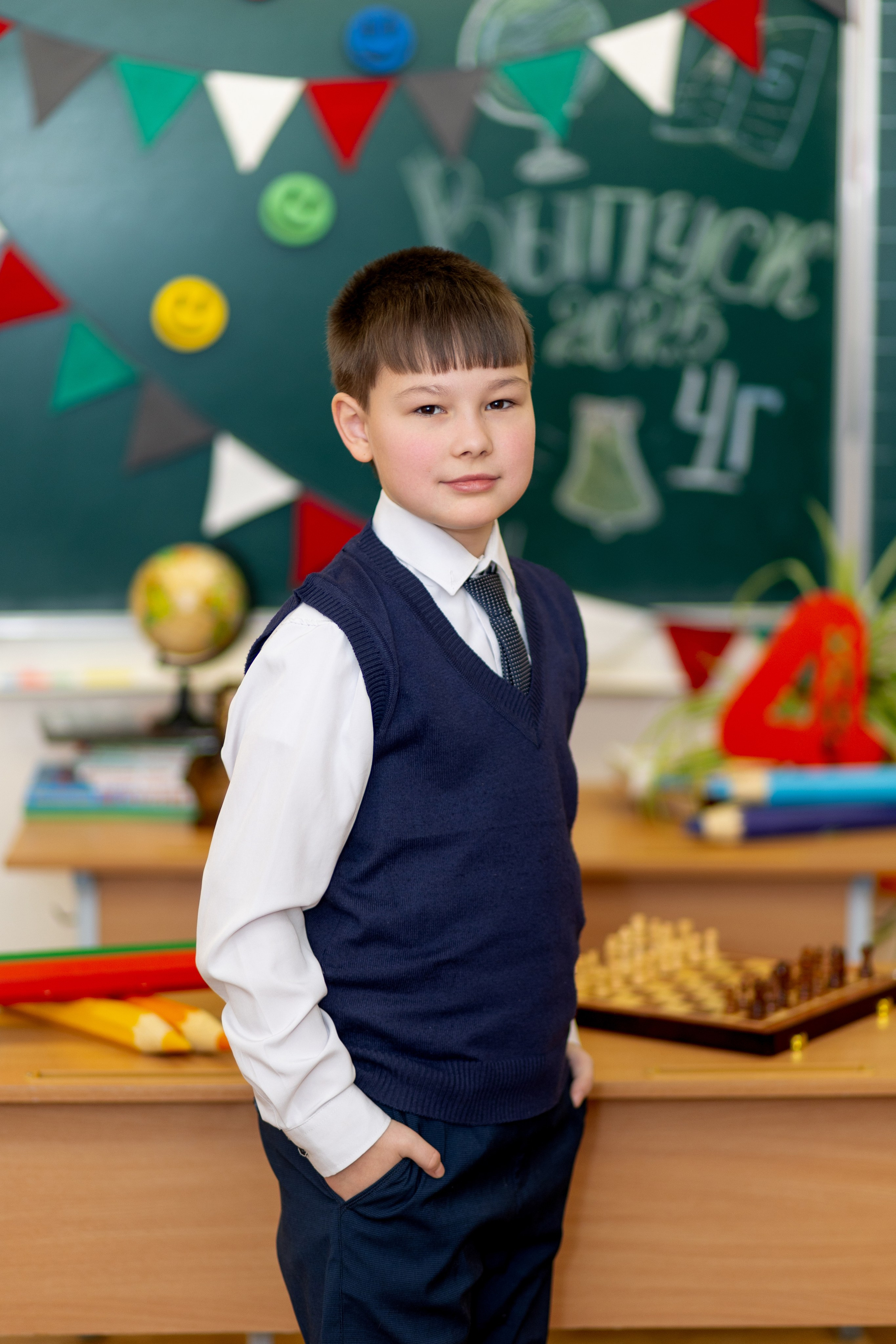 выпускные альбомы Чита, начальная школа Чита, выпускной альбом Чита, фотограф Чита, школьный фотограф Чита, выпускной Чита, 4 класс выпускной, школьный портрет, школьная фотосессия, выпускной альбом для 11 класса, выпускной альбом для 9 класса, выпускной альбом для 4 класса, выпускной альбом для детского сада, новогодняя фотосессия