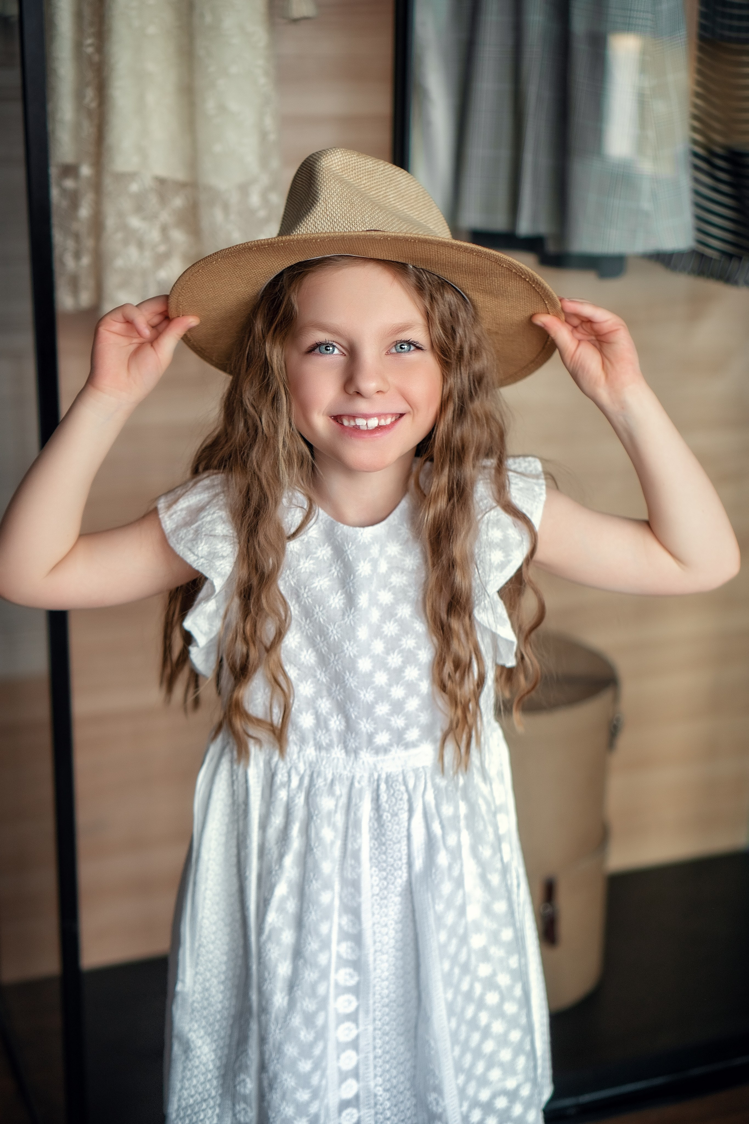 Анюта и София