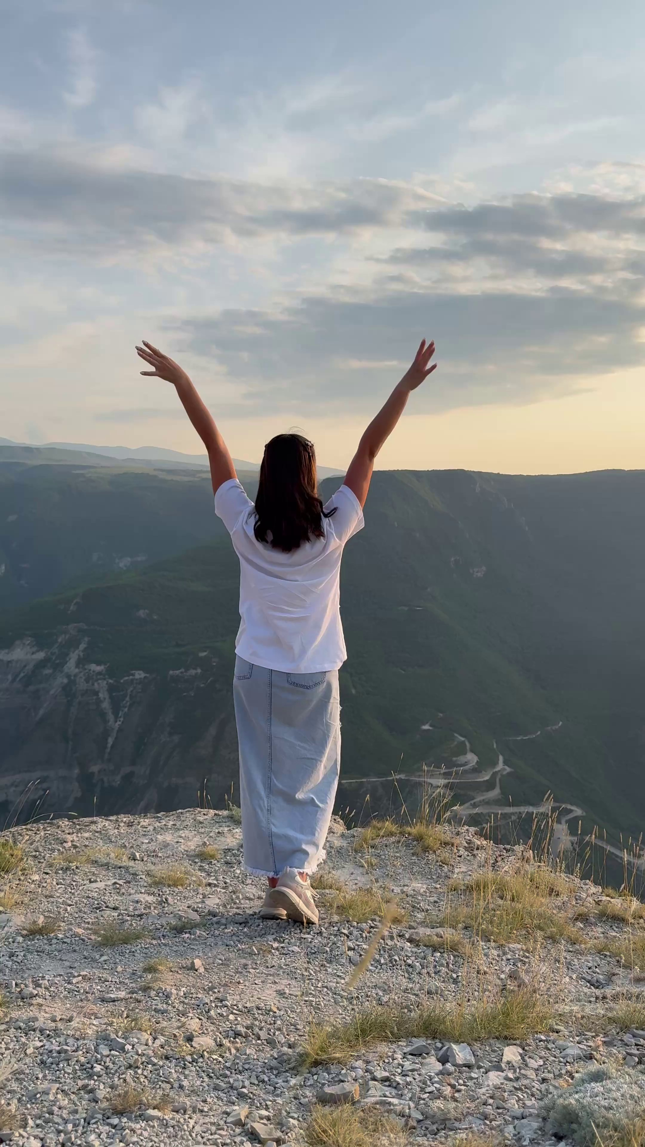 Фотосессия на каньоне. Фотограф Дагестан | Лошади | Этноплатья | Туры