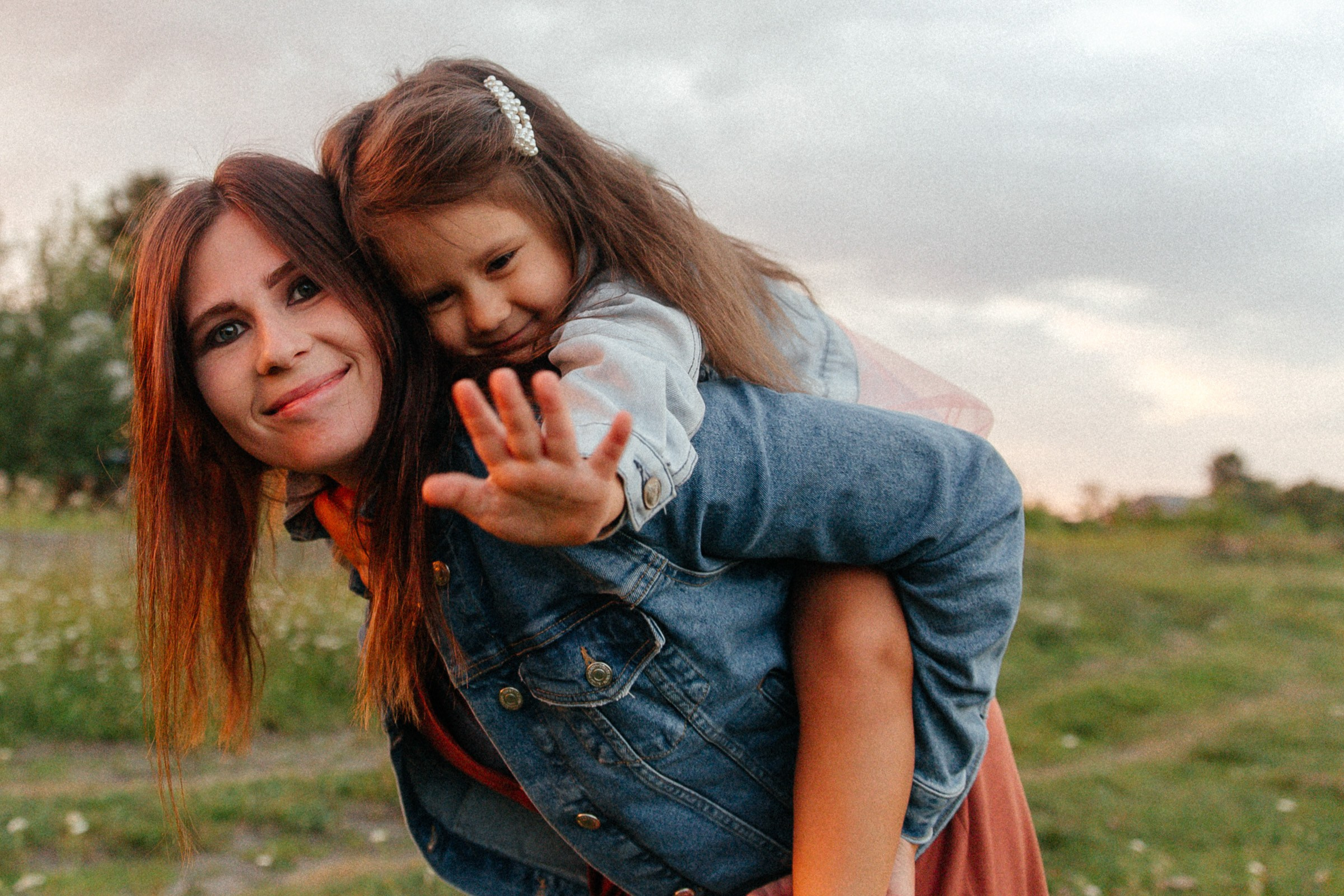 Юля и Софа. Фотограф Любовь Щербинина