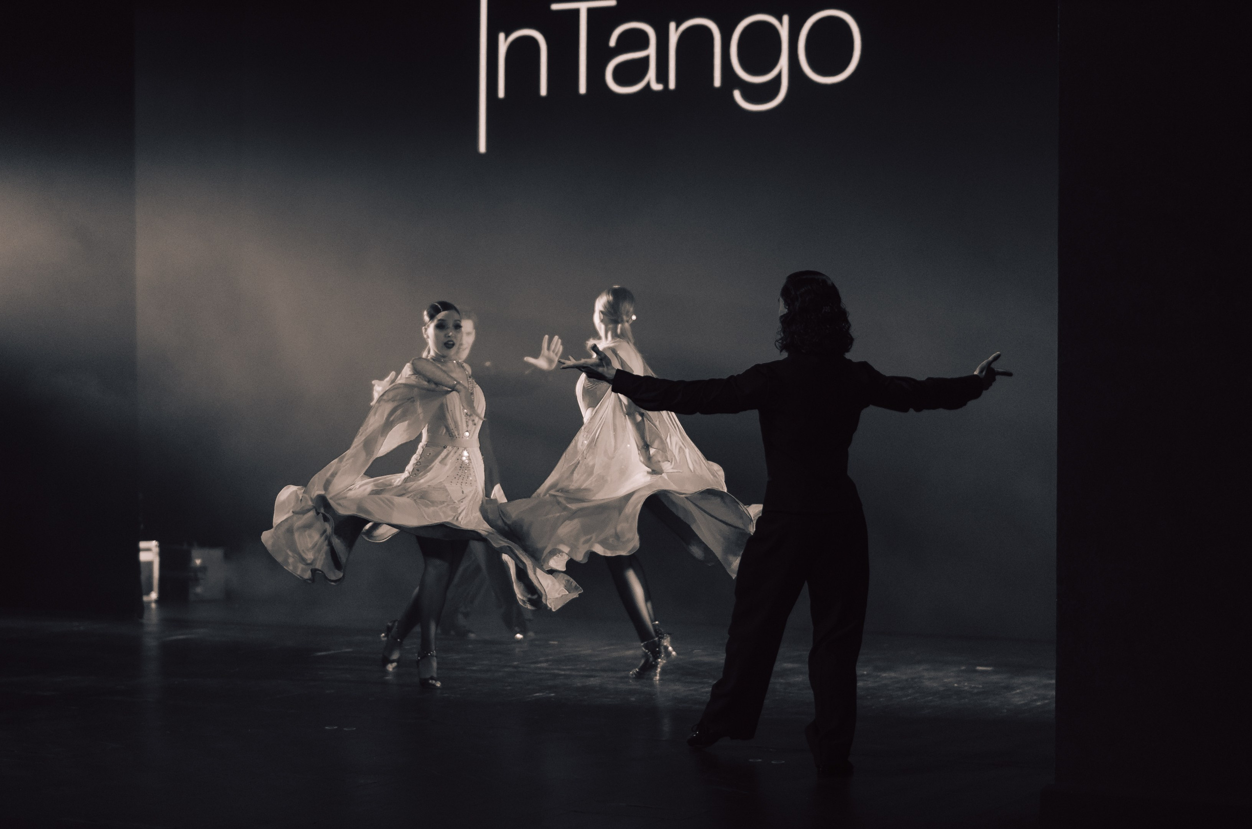 Фоторепортаж танцевального мероприятия. Денисова Аля — фотограф для парных съемок и индивидуальных историй в Барнауле