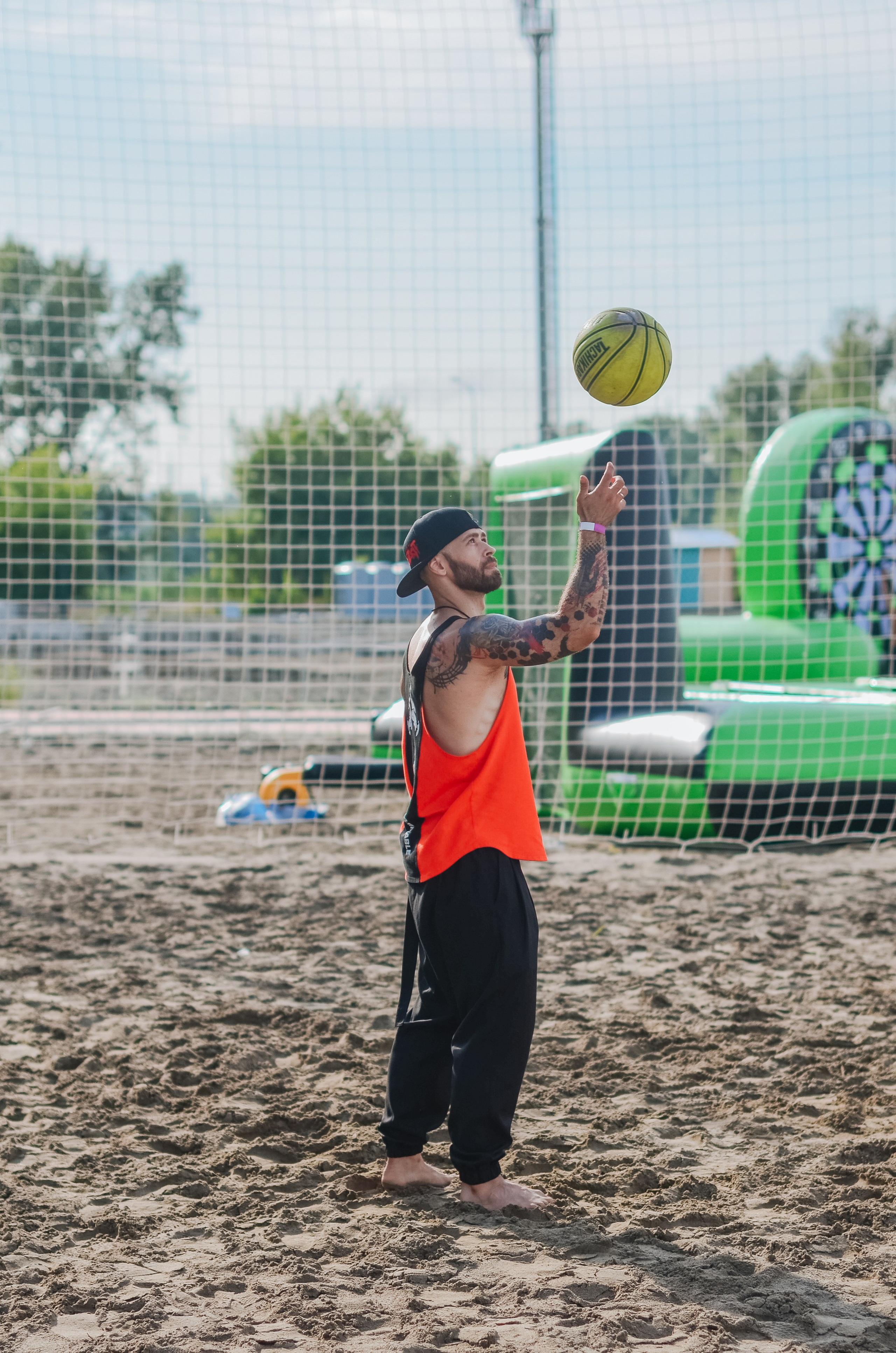 Фестиваль «Грань» 2025. Спортивная площадка. Денисова Аля — фотограф для парных съемок и индивидуальных историй в Барнауле