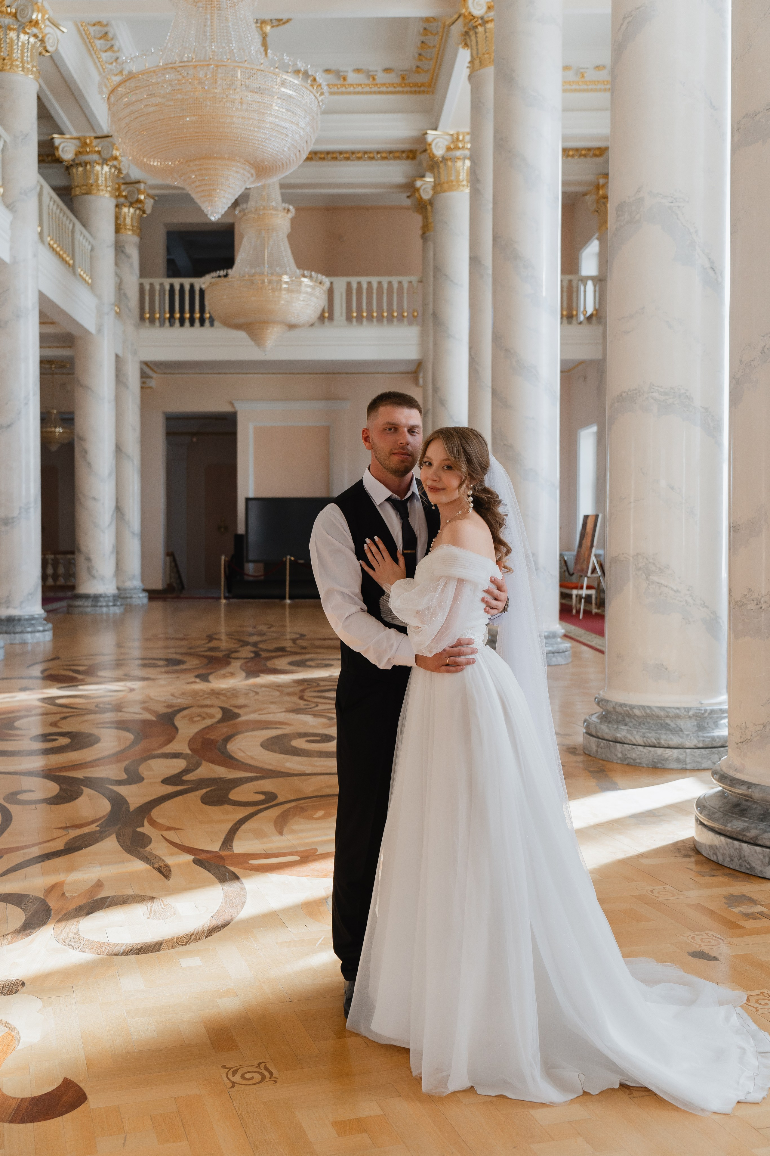 Олег и Татьяна _театр Оперы и балета. Свадебный и семейный фотограф в Самаре Салахова Гулина