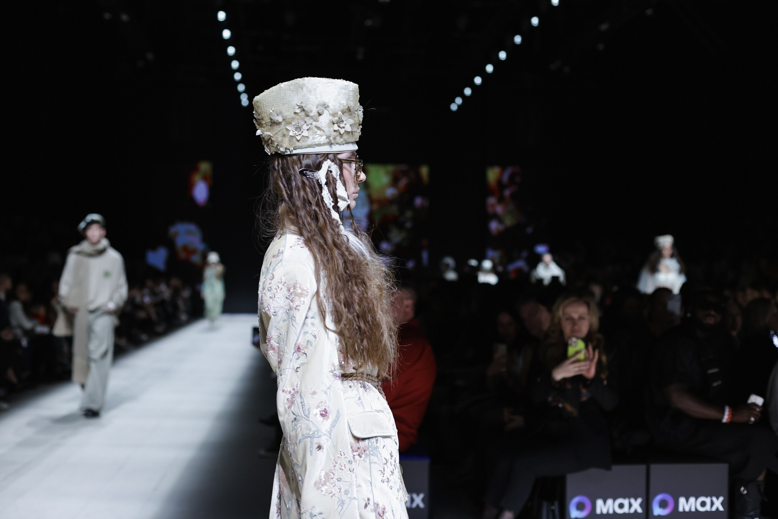 Показ IGOR GULYAEV — Moscow Fashion Week 19/03. Jane Kudryavtseva | MODEL PHOTO, PORTRAIT & EVENTS