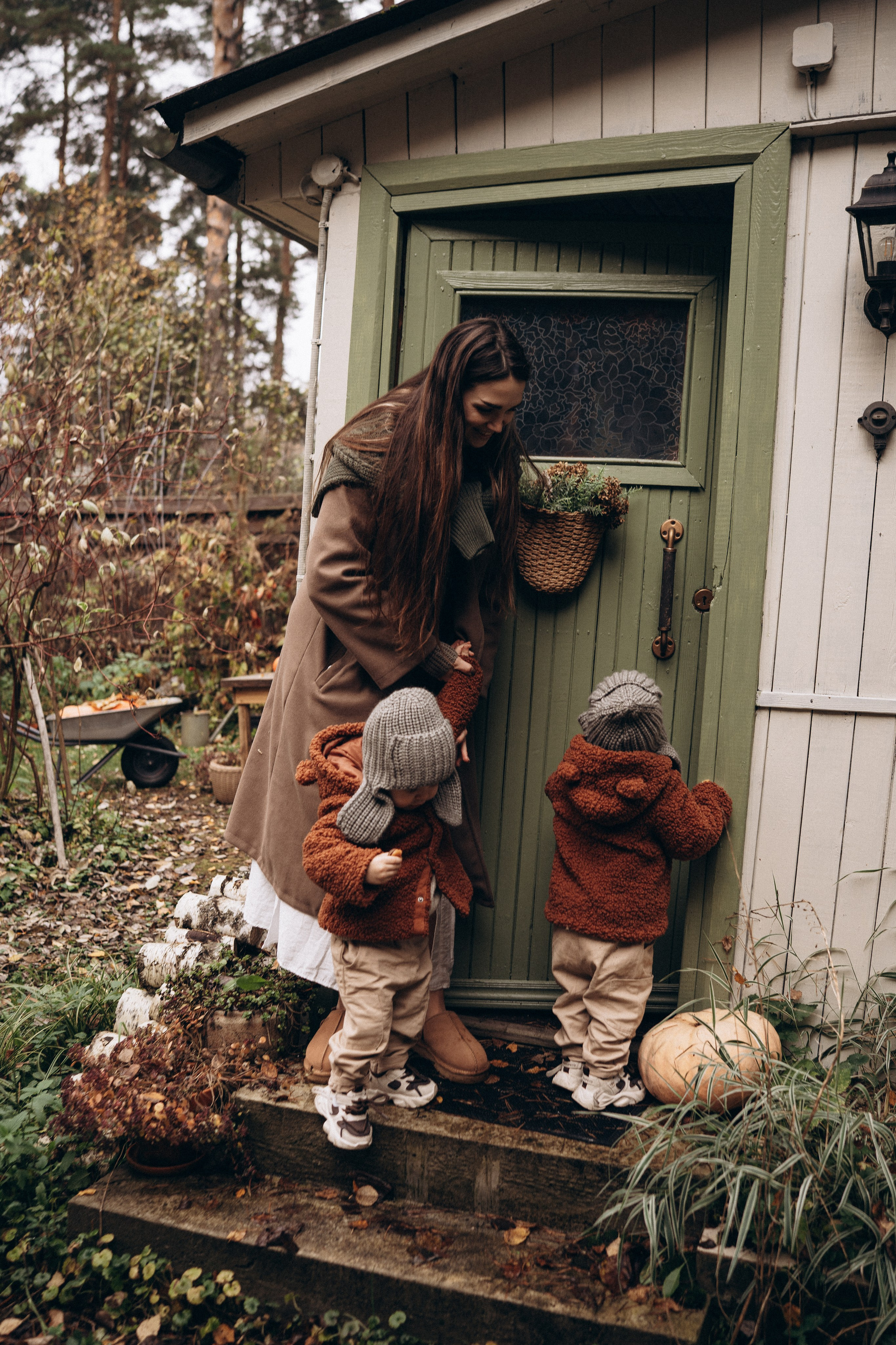 Яна и Ильсур, загородная Фотостудия. Фотограф Новорожденных в Москве. Семейные истории в стиле LIFE