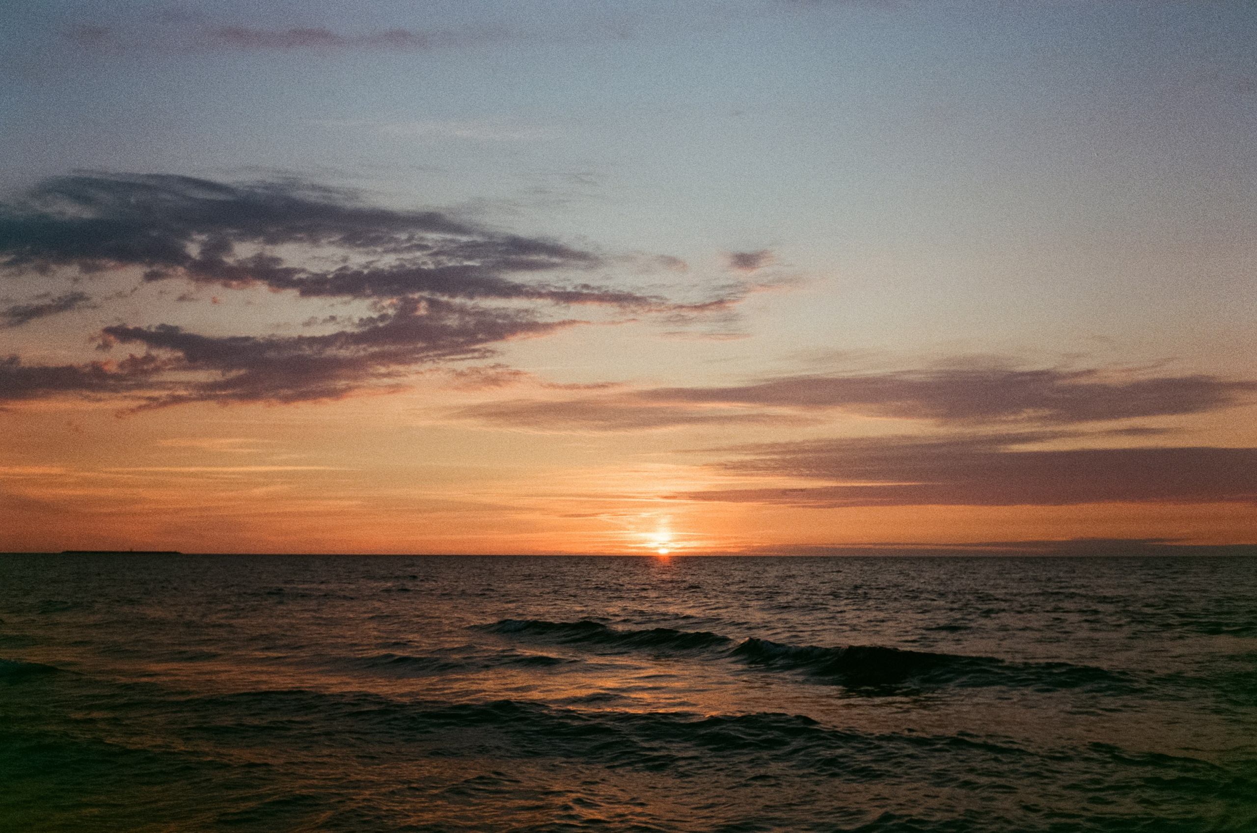 Калининград, пляж в Янтарном / Minox 35 GT (2) / Fujicolor 200 at ISO 100