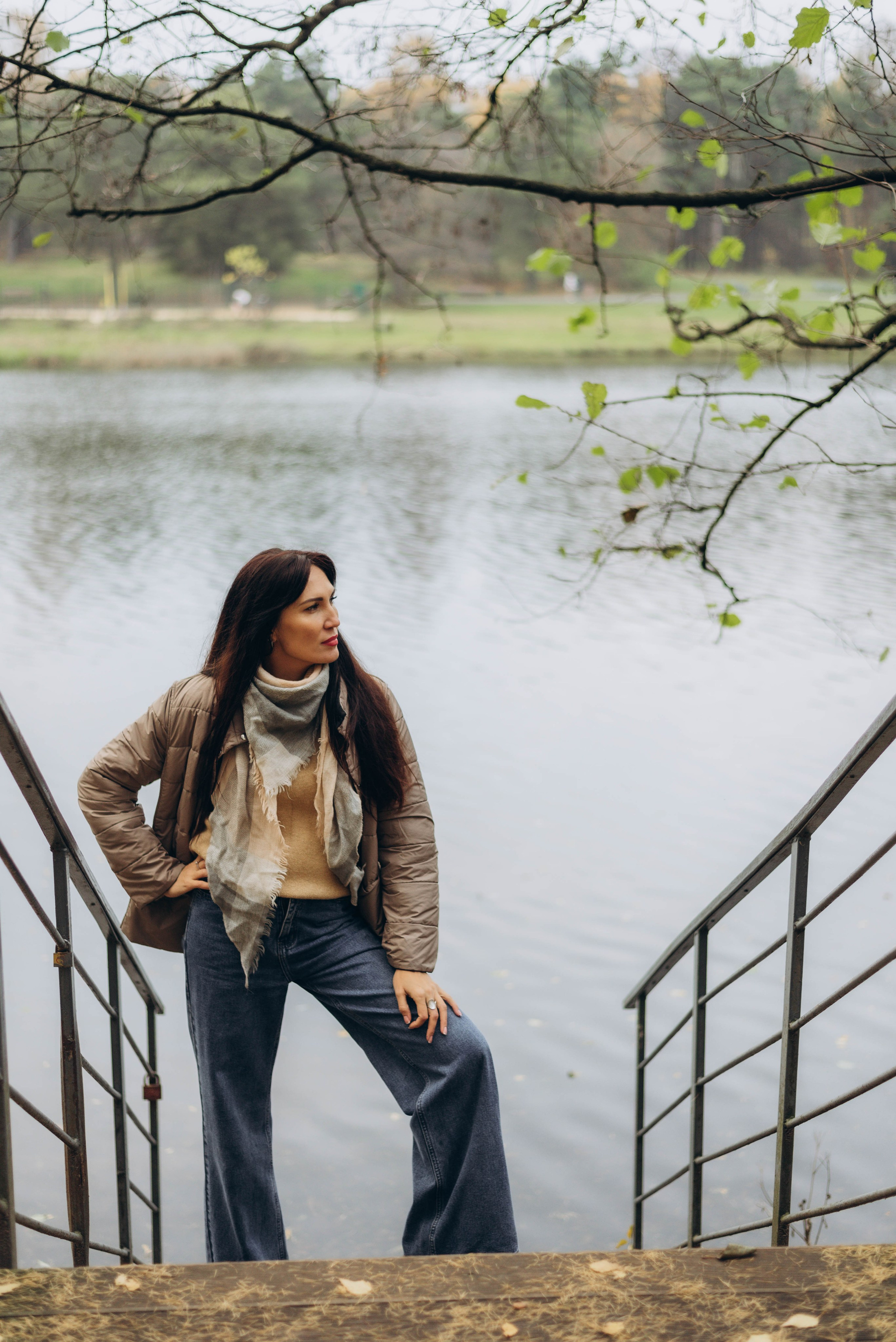 Прогулочная фотоссесия для девушки в парке. Семейный фотограф в Железнодорожном Масаева Елена