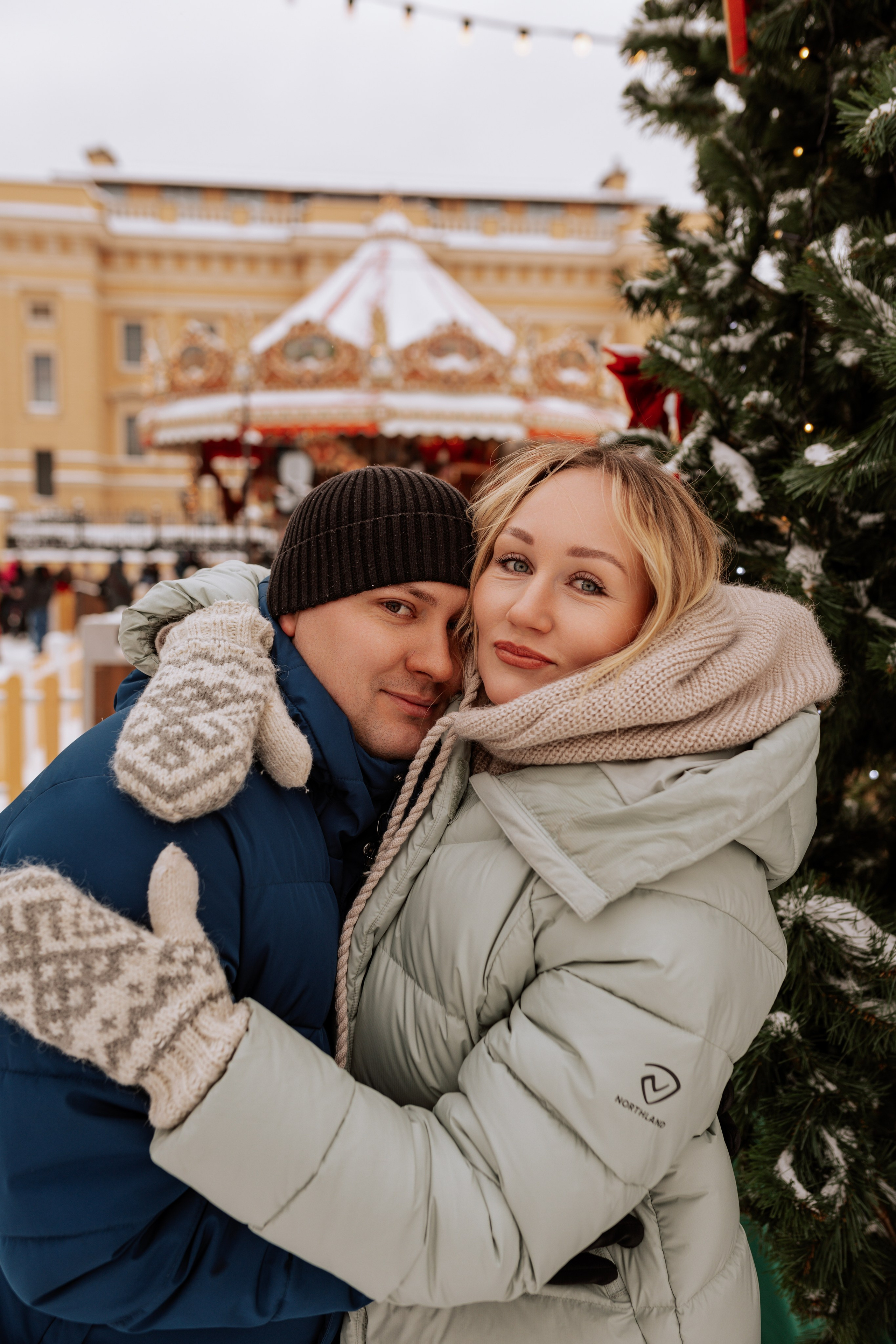 Семейная, Манежная площадь