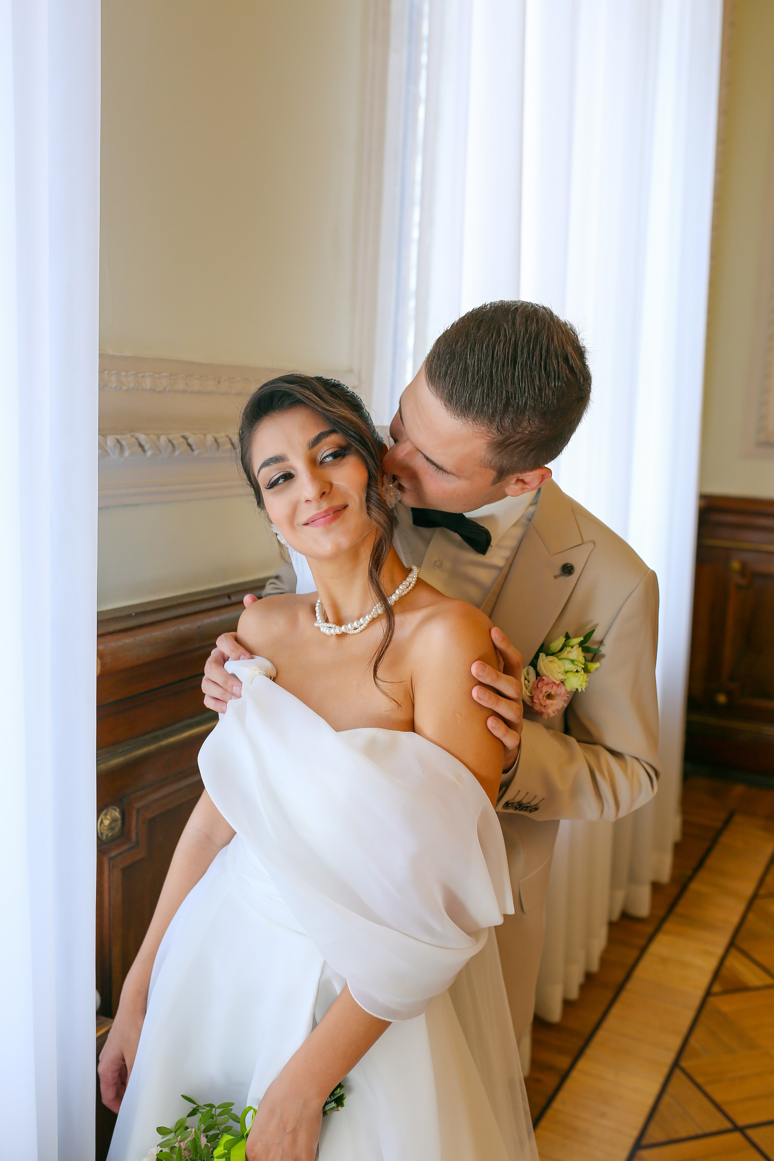 Классические кадры, во Дворце бракосочетания. Свадебный и Репортажный фотограф в Санкт-Петербурге