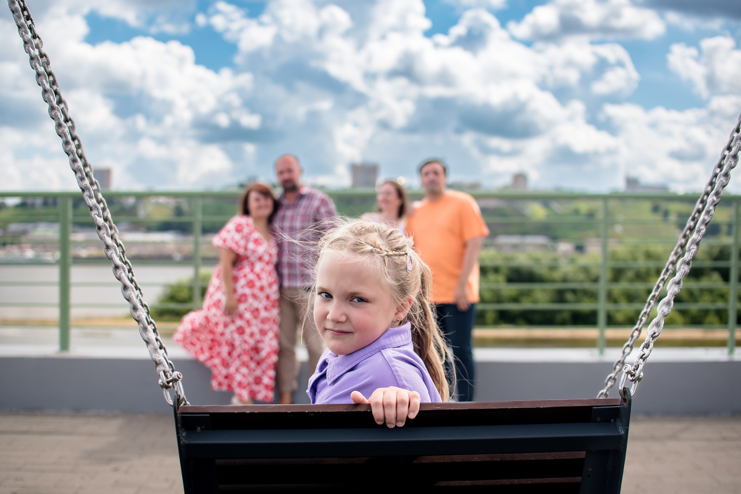 Семейная прогулочная фотосессия. Фотограф Макс Огурцов в Нижнем Новгороде