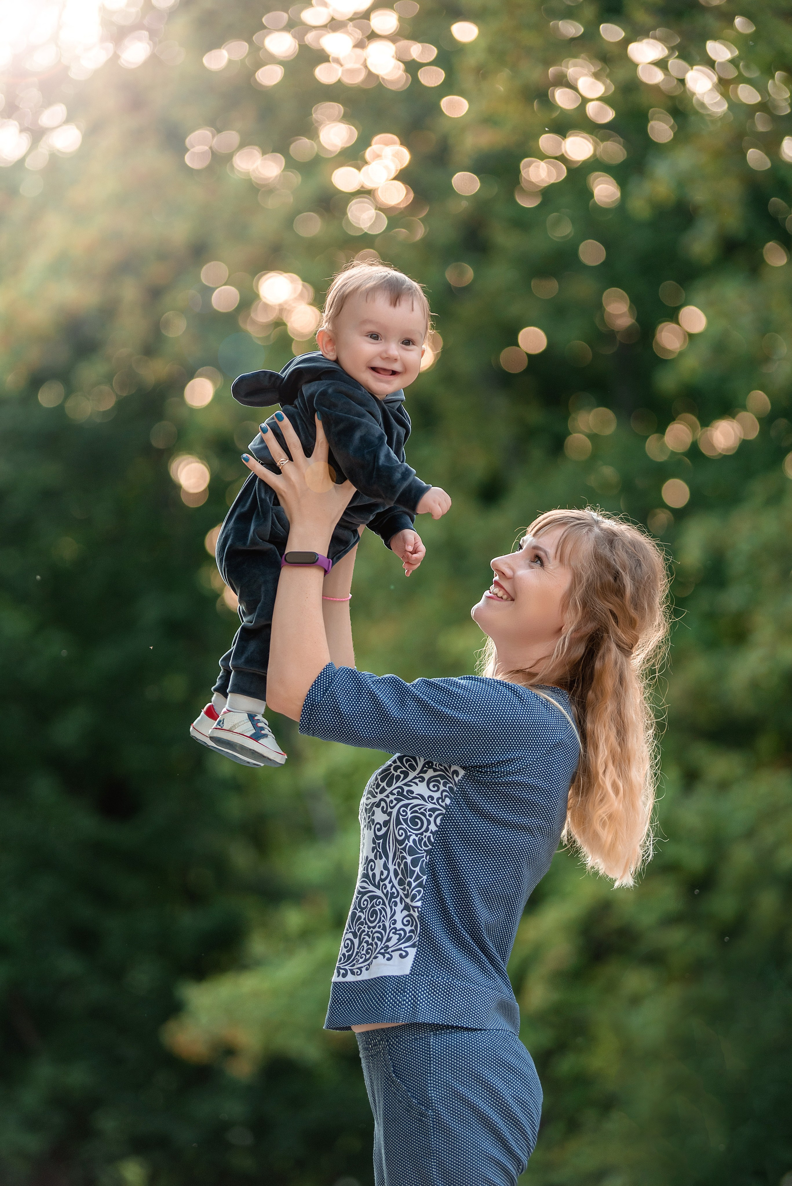 Семейный фотограф в воронеже Семейная фотосессия дети мама папа и ребенок фото на природе