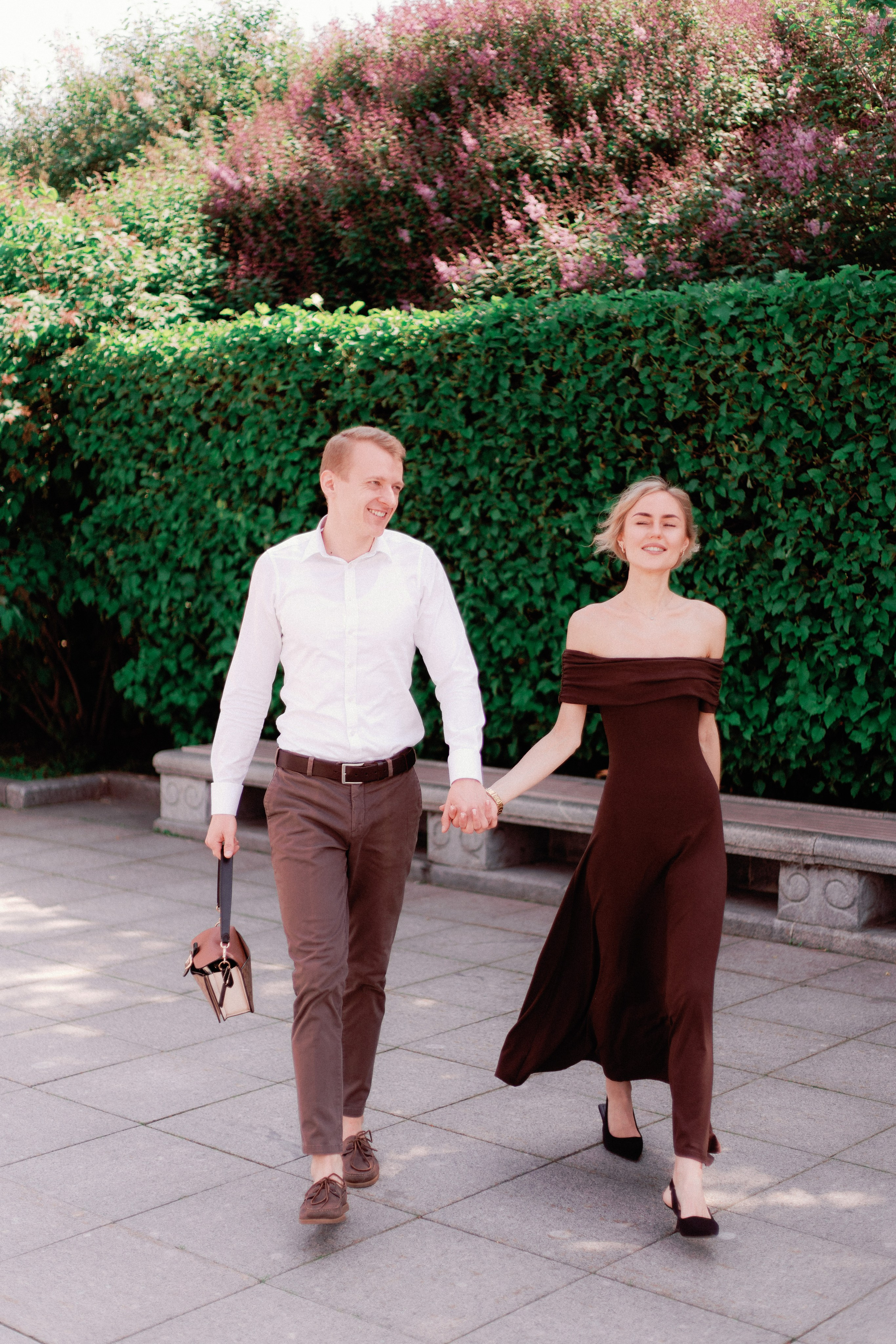 Весеняя лавстори прогулка в парке в Москве, фотограф в Москве