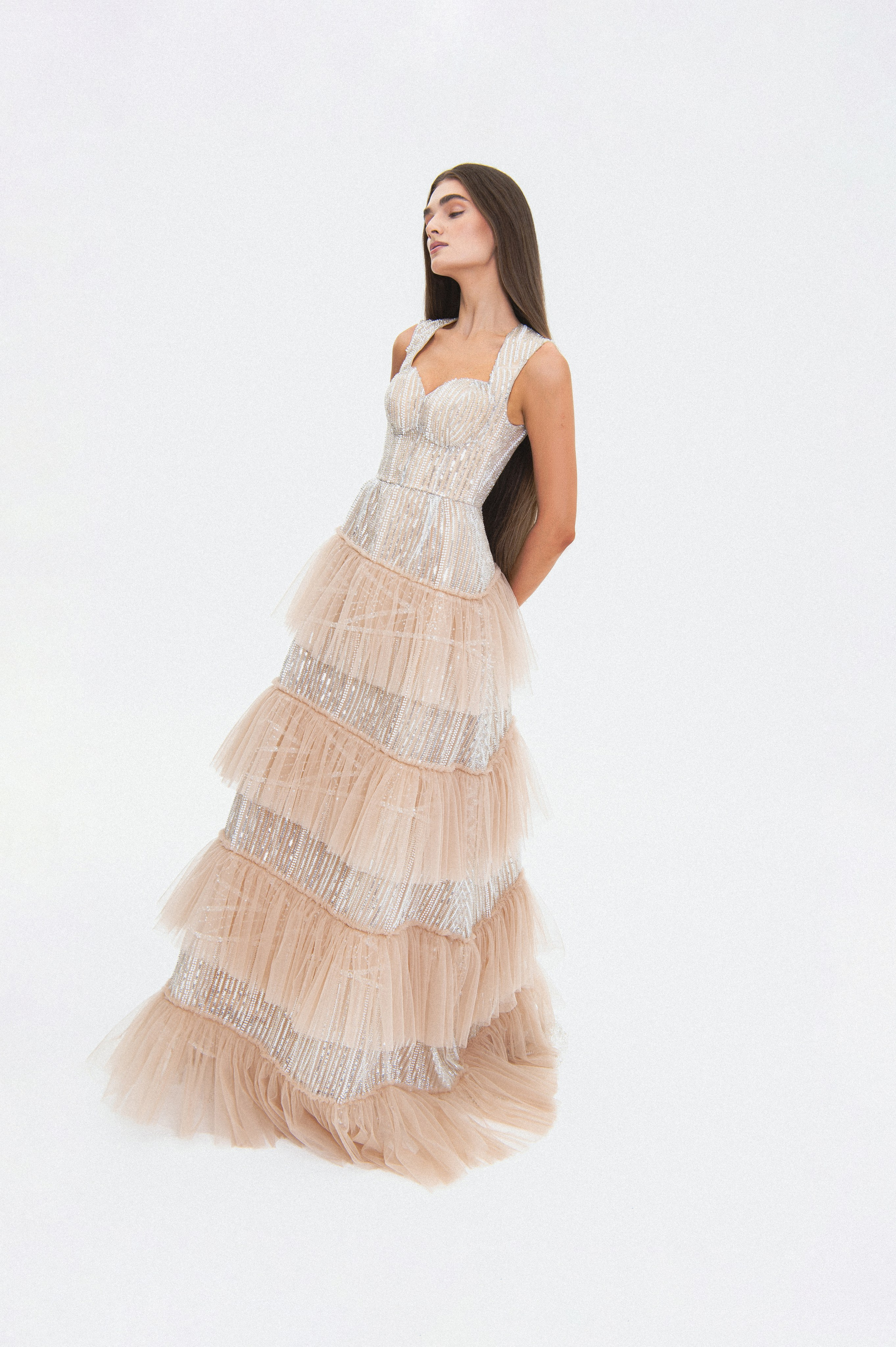 E-commerce for SARA PEDRAM. Elizaveta Filchenko. Fashion-photographer and director