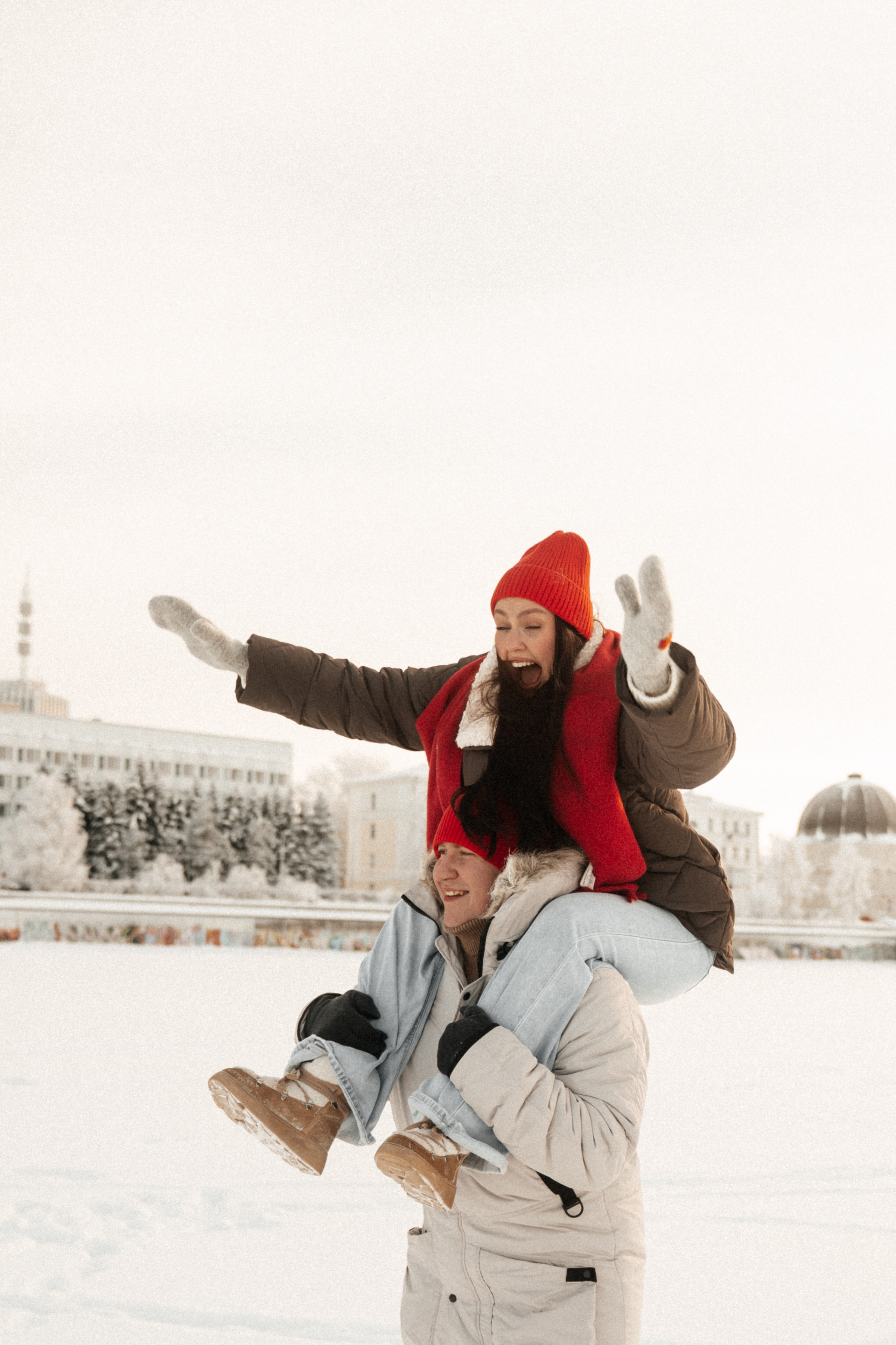 [our pulses aligned…]. Фотограф в Архангельске