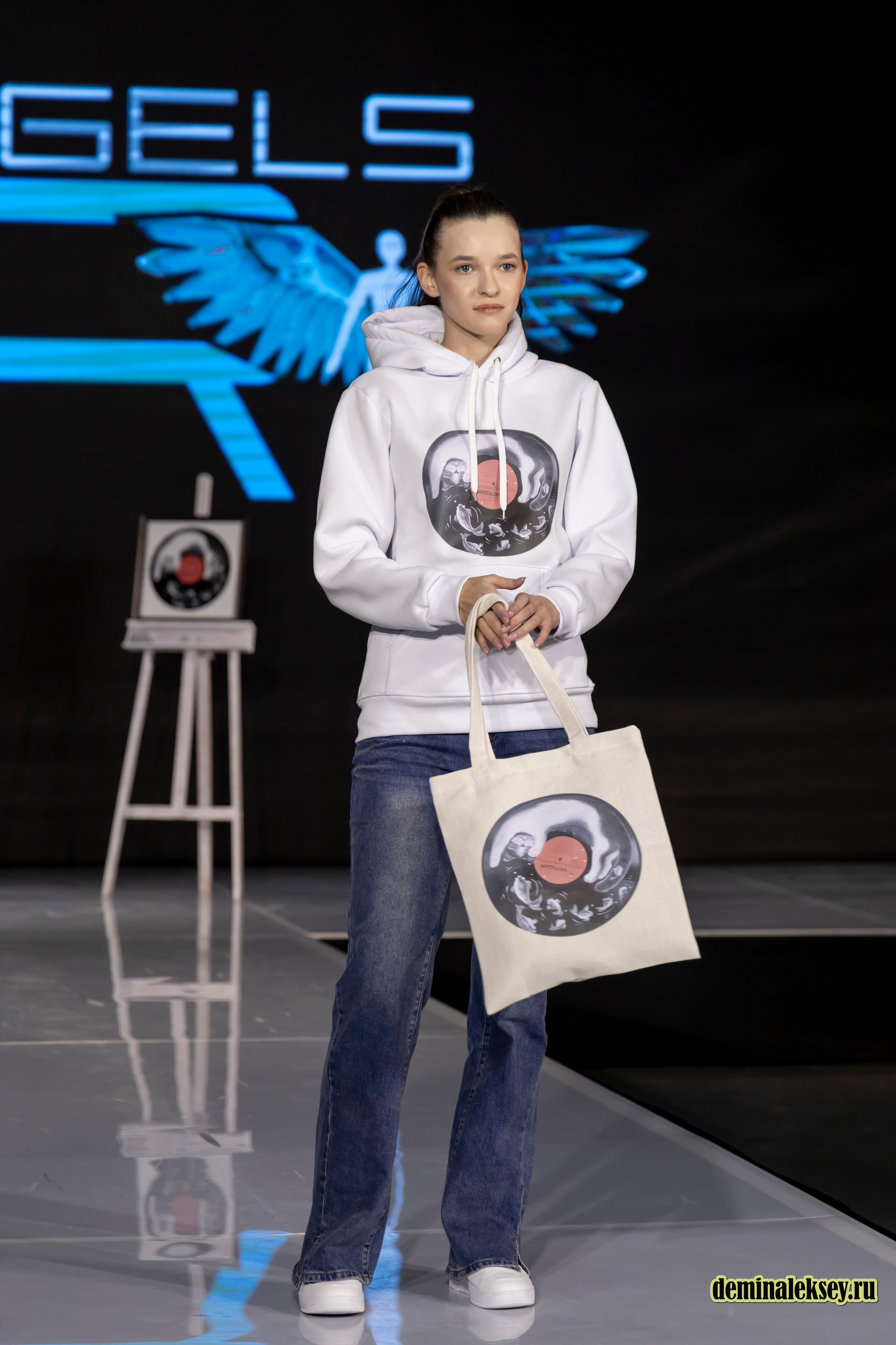 Бренд AngelsArt 31 января 2025 гостиный двор, выставка Уникальная Россия. Репортажный, семейный и студийный фотограф в Москве Демин Алексей