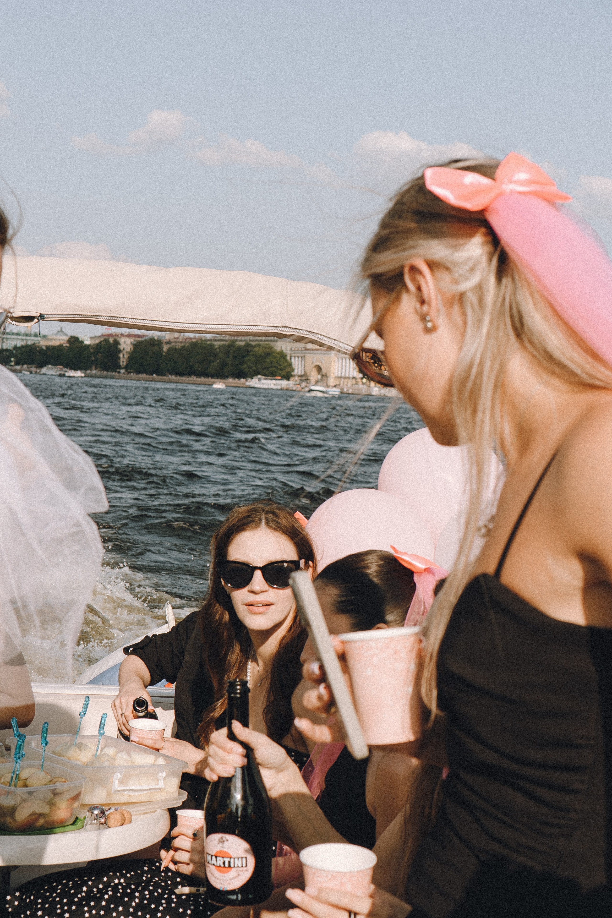 ДЕВИЧНИК НА КАТЕРЕ. Профессиональный фотограф, Санкт-Петербург — Виктория Богомолова