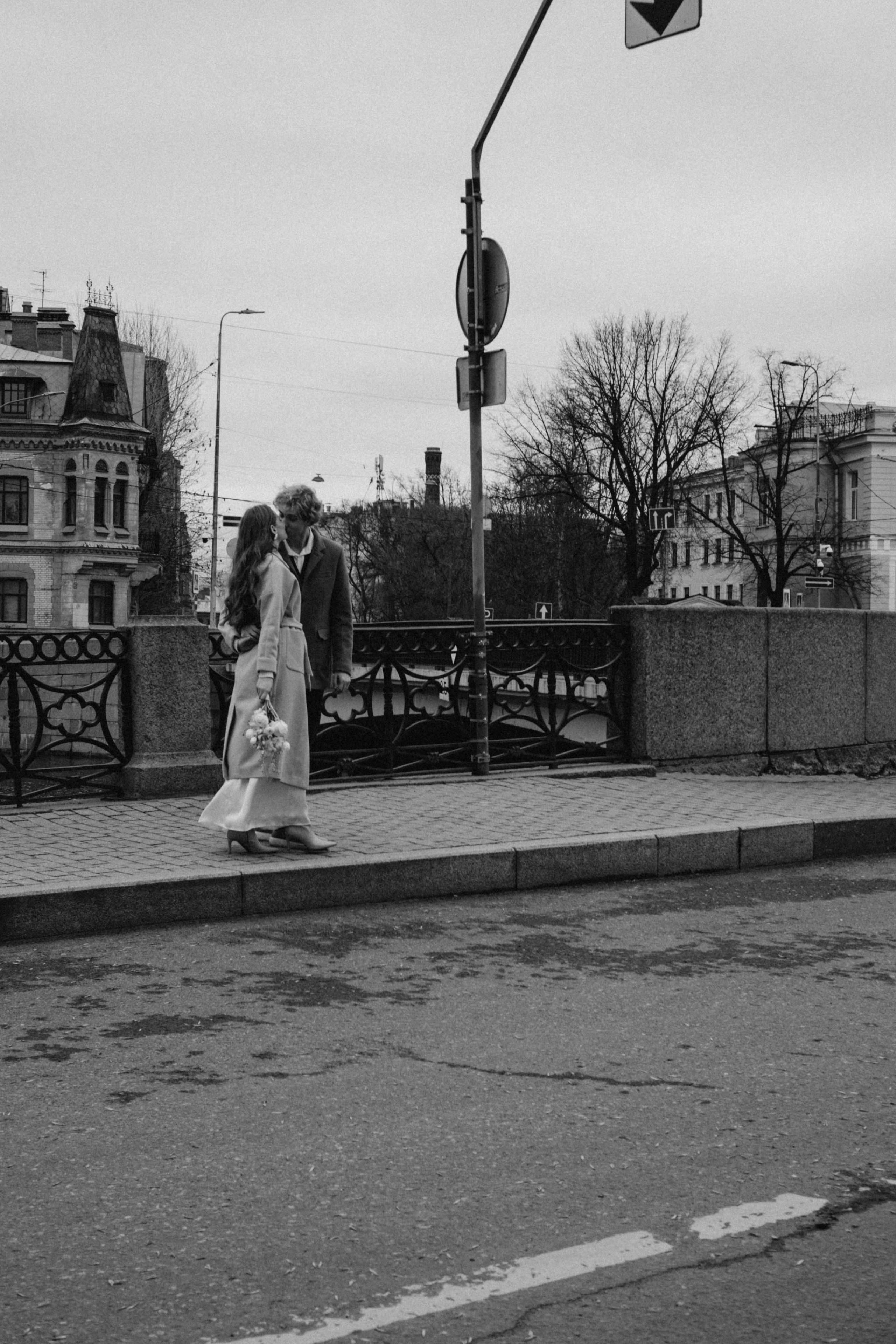 СВАДЕБНАЯ СЬЕМКА В ОТЕЛЕ. СБОРЫ ЖЕНИХА И НЕВЕСТЫ И ТАКЖЕ ТОР И ПОДГОТОВКА К ПРОГУЛКЕ И ПРОГУЛКА ПО ПЕТРОГРАДКЕ. Профессиональный фотограф, Санкт-Петербург — Виктория Богомолова