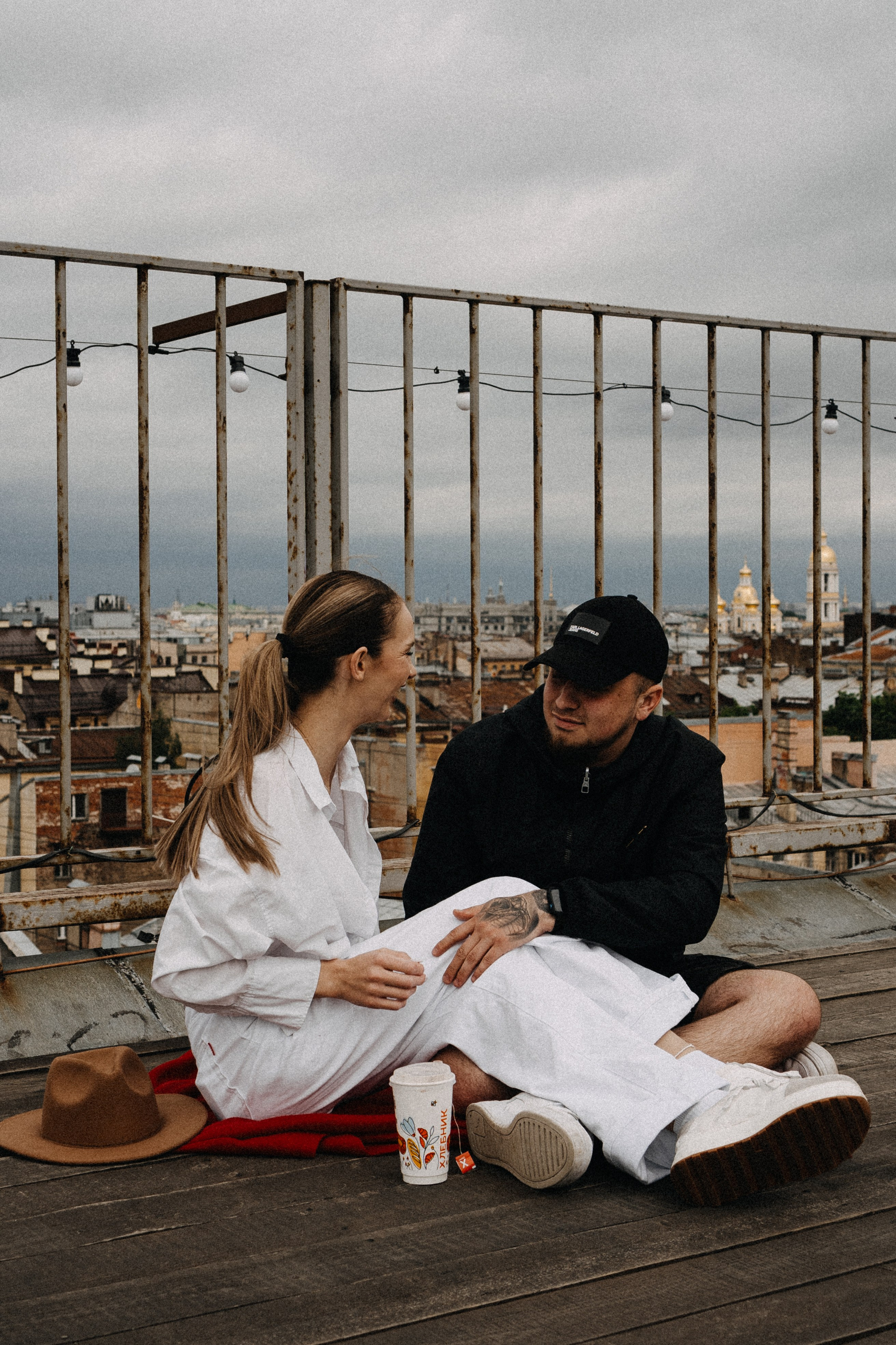 МЫ ГУЛЯЛИ ПРО КРЫШАМ ПИТЕРА. Профессиональный фотограф, Санкт-Петербург — Виктория Богомолова