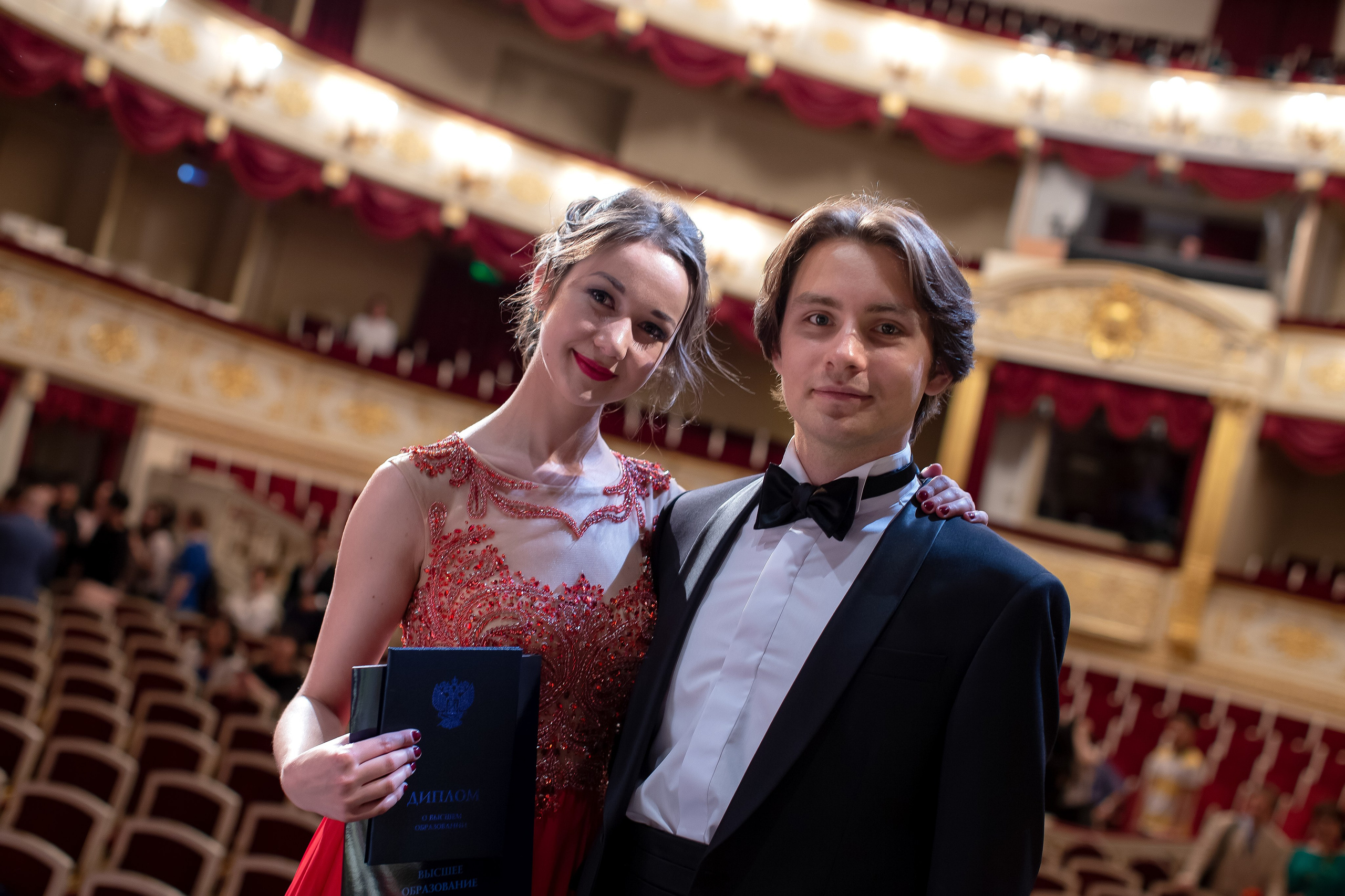 Репортаж -Выпускной. Портретный Студийный и уличный фотограф Москва. Индивидуальные, Семейные, Беременность, Будуар, Каталог, контент съемки для блога и бизнеса