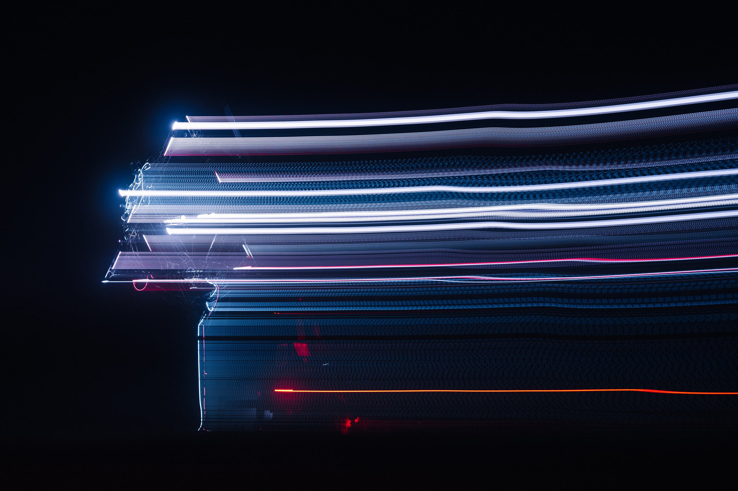 Outline 2024. @tomrus: Рустам Шагиморданов — фотограф