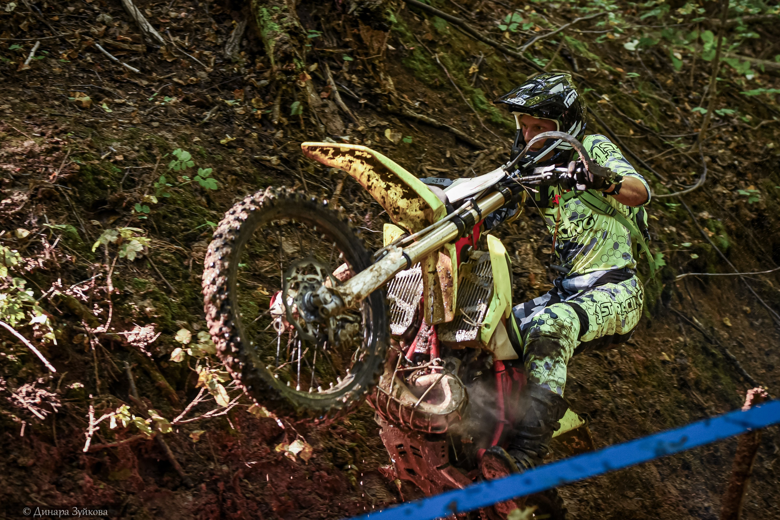 На местности. IV этап. Гороховец. Мотофотограф в Нижнем Новгороде Динара Зуйкова