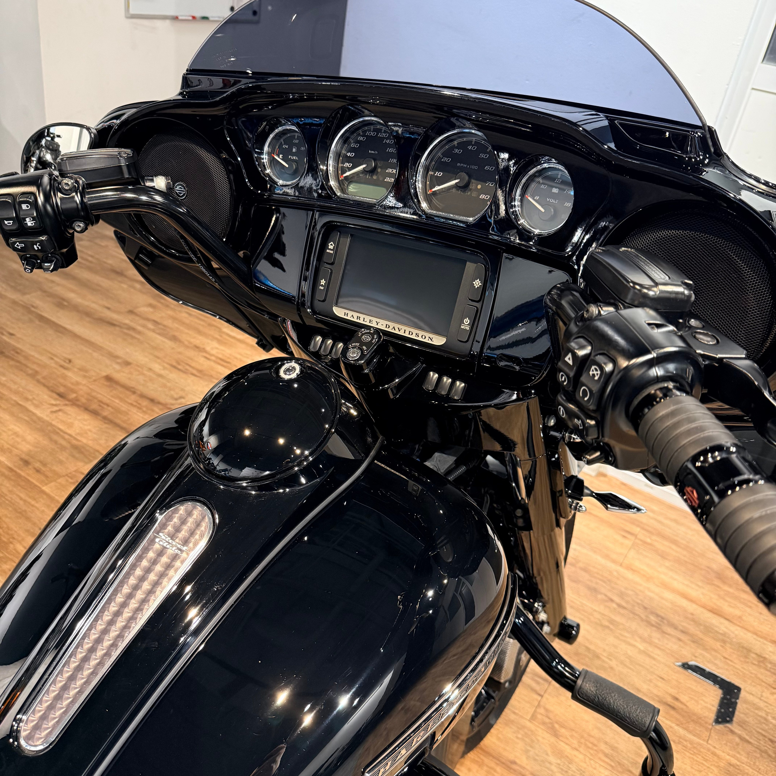 Harley-Davidson Street Glide Special, 2017, 43 883 км. Hello Davidson, Москва. Только хорошие мотоциклы…