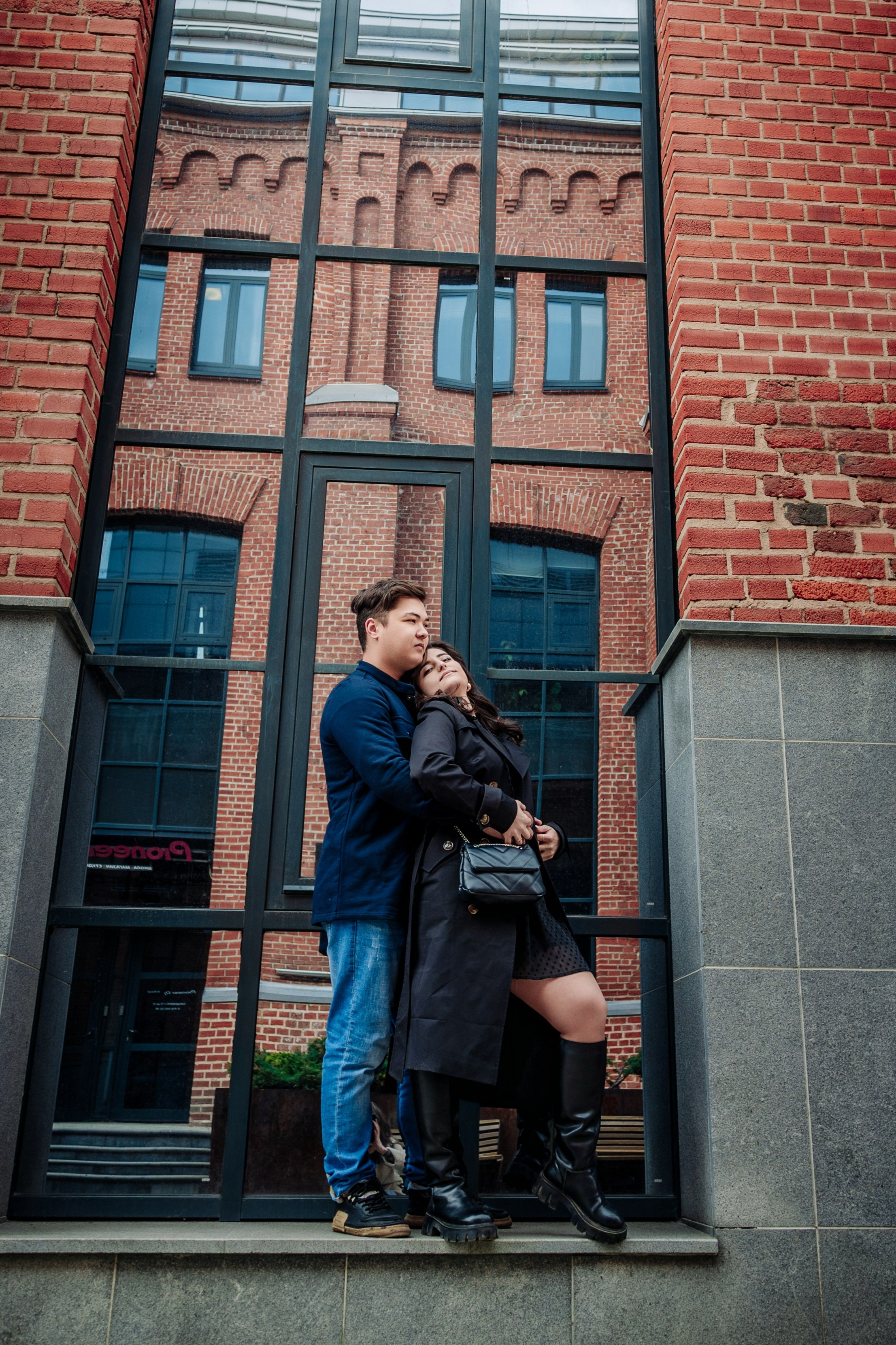 Love Story в бизнес-квартале Арма. Свадебный фотограф в Москве Kira Sekira