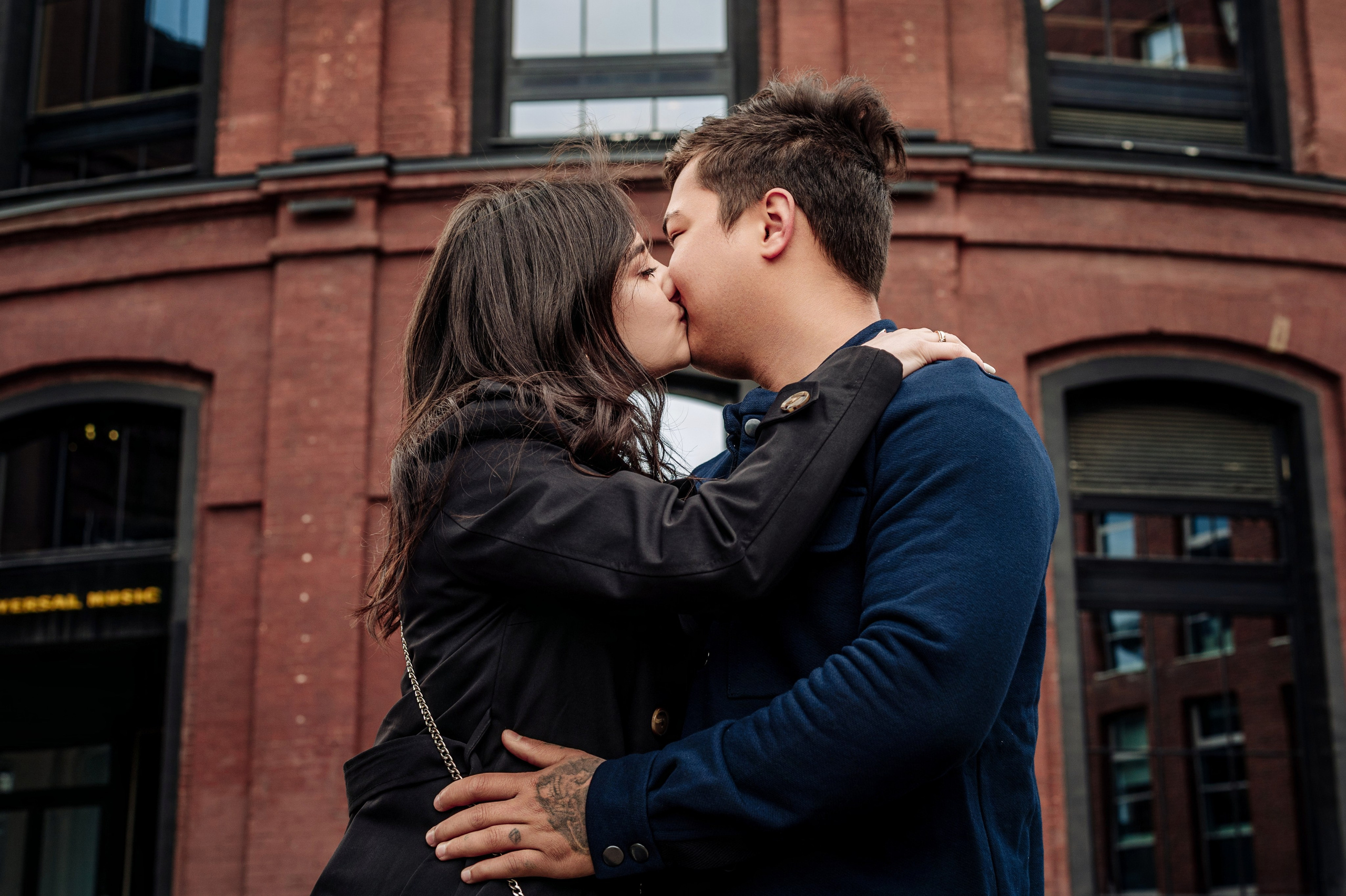 Love Story в бизнес-квартале Арма. Свадебный фотограф в Москве Kira Sekira