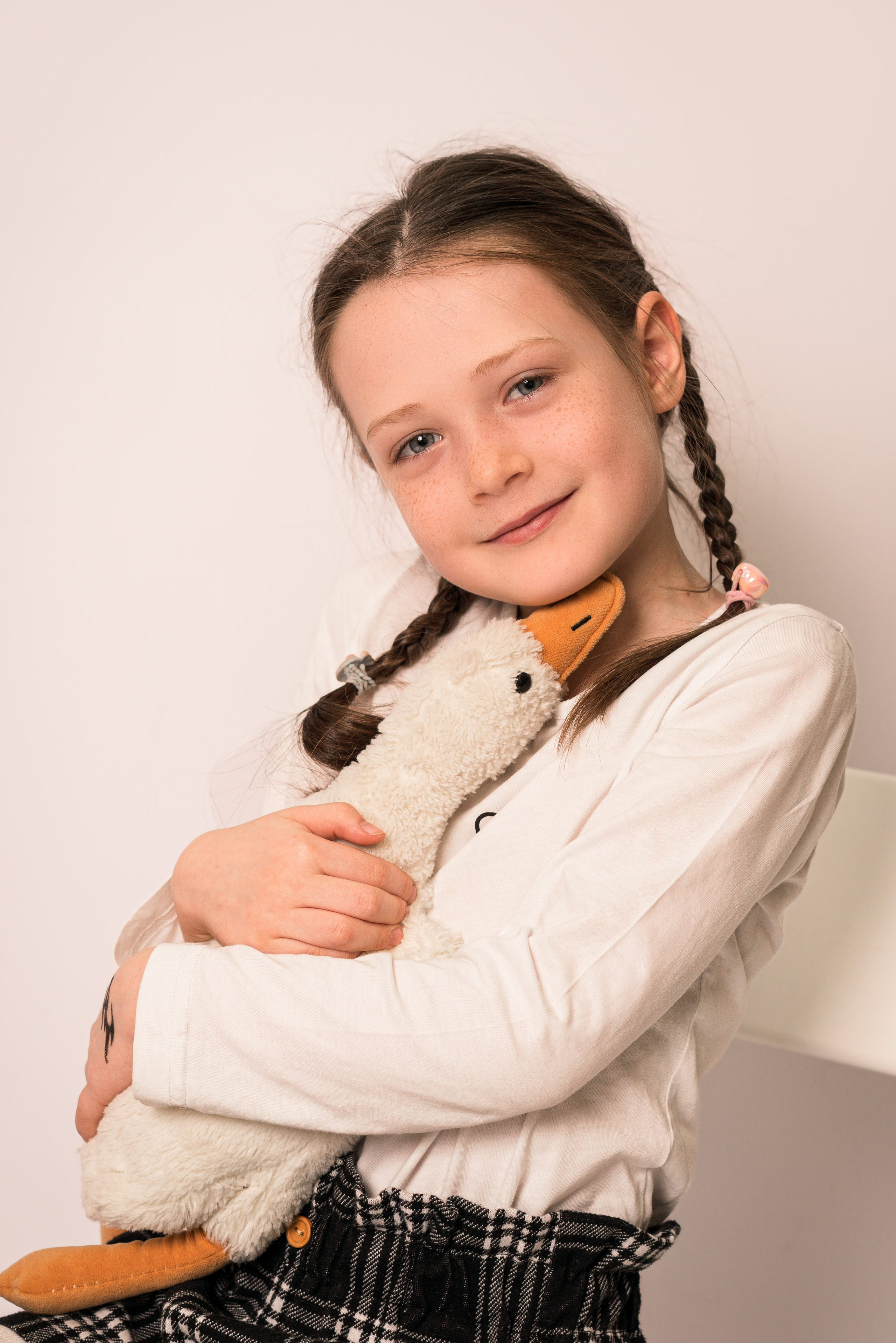 Детский сад, портреты белый фон. Фотограф Шунова Саша