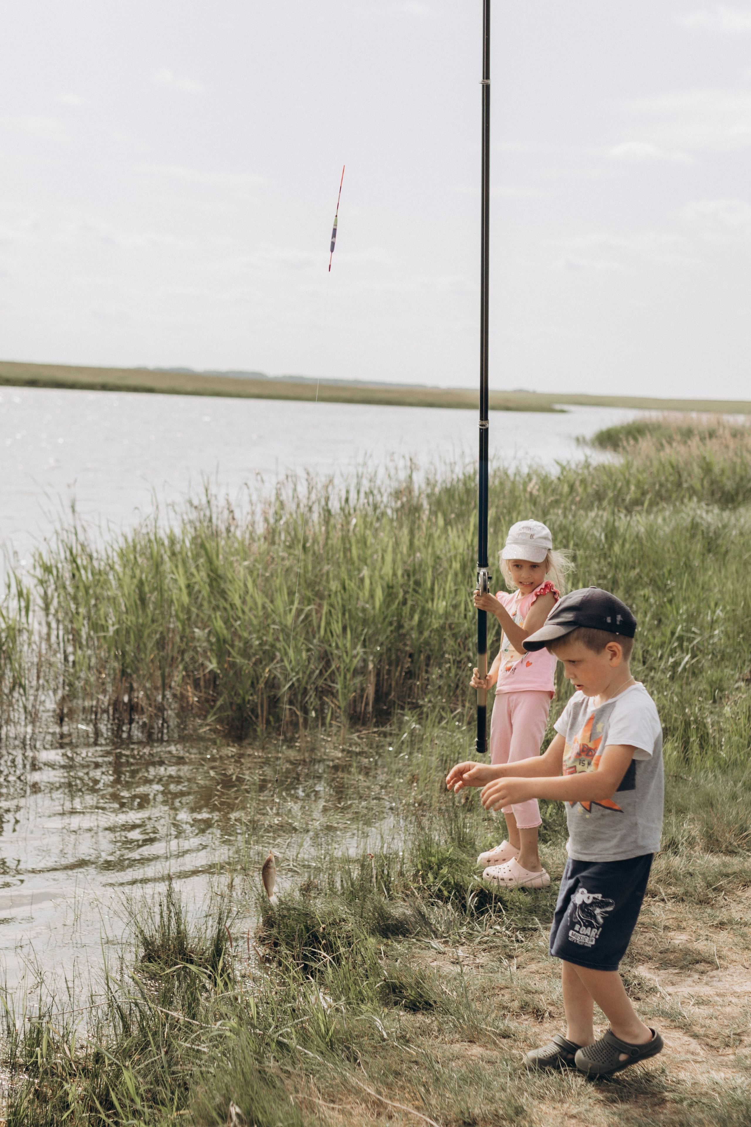 Семейная рыбалка. Семейный фотограф lifestyle в Новосибирске Елена Шпилевая