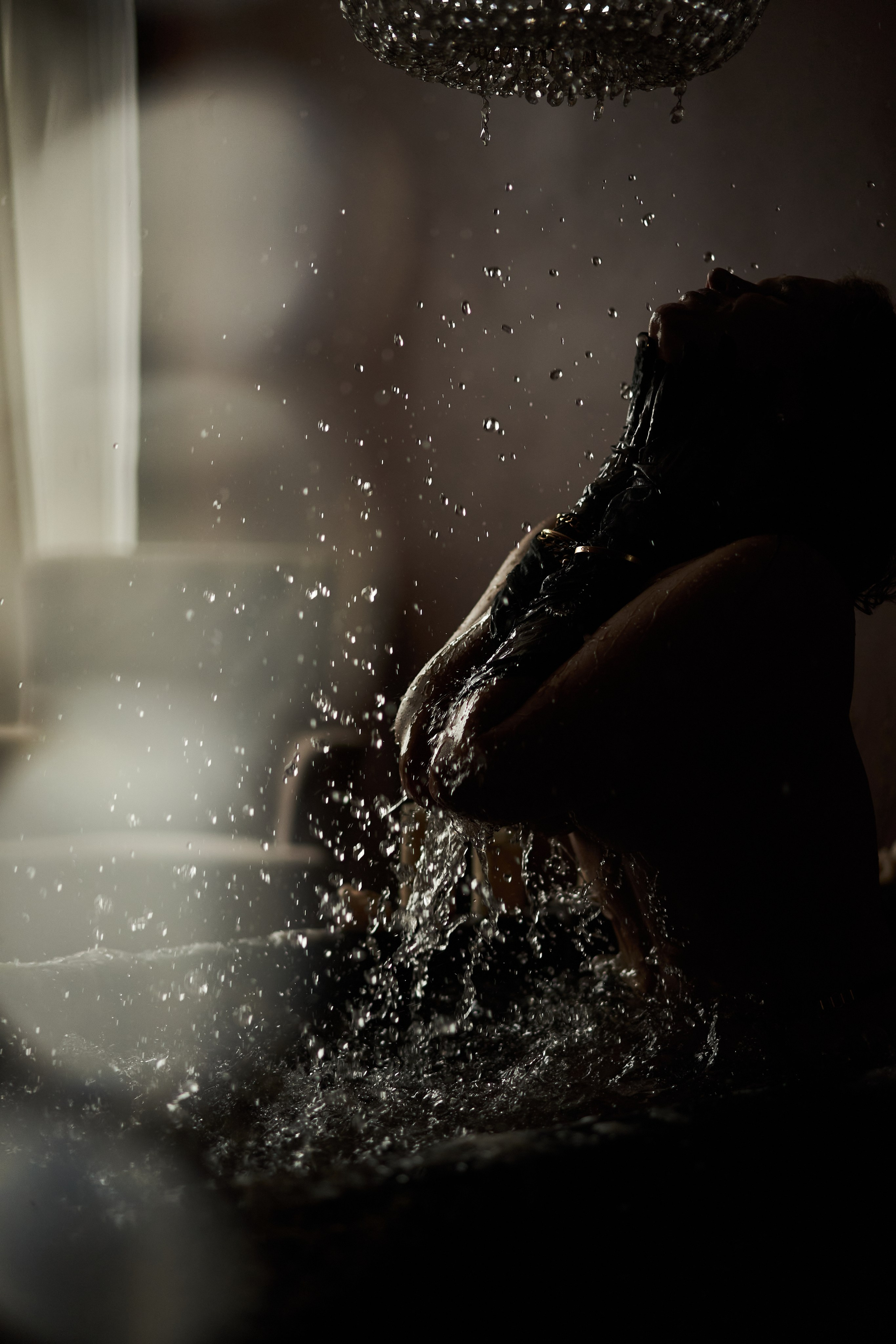 Будуарная фотосессия в студии с водой. Фотограф Екатеринбург Кокшарова Александра