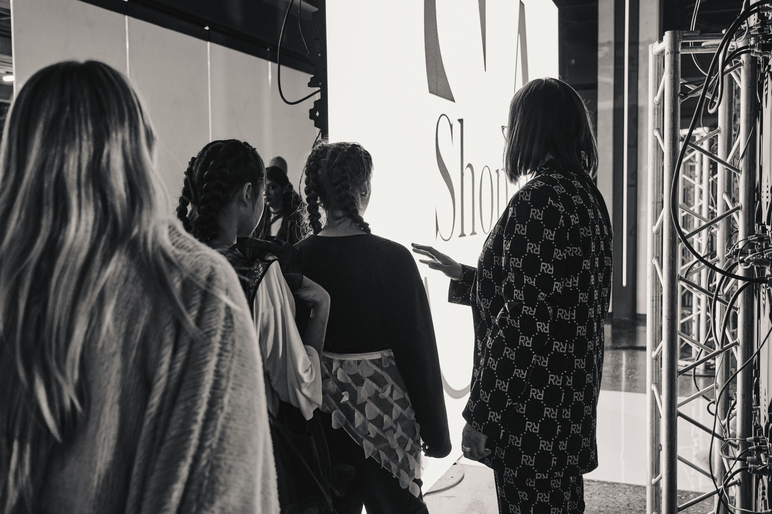 Fashion-show. Фэшн фотограф Арина Эльюс в Новосибирске