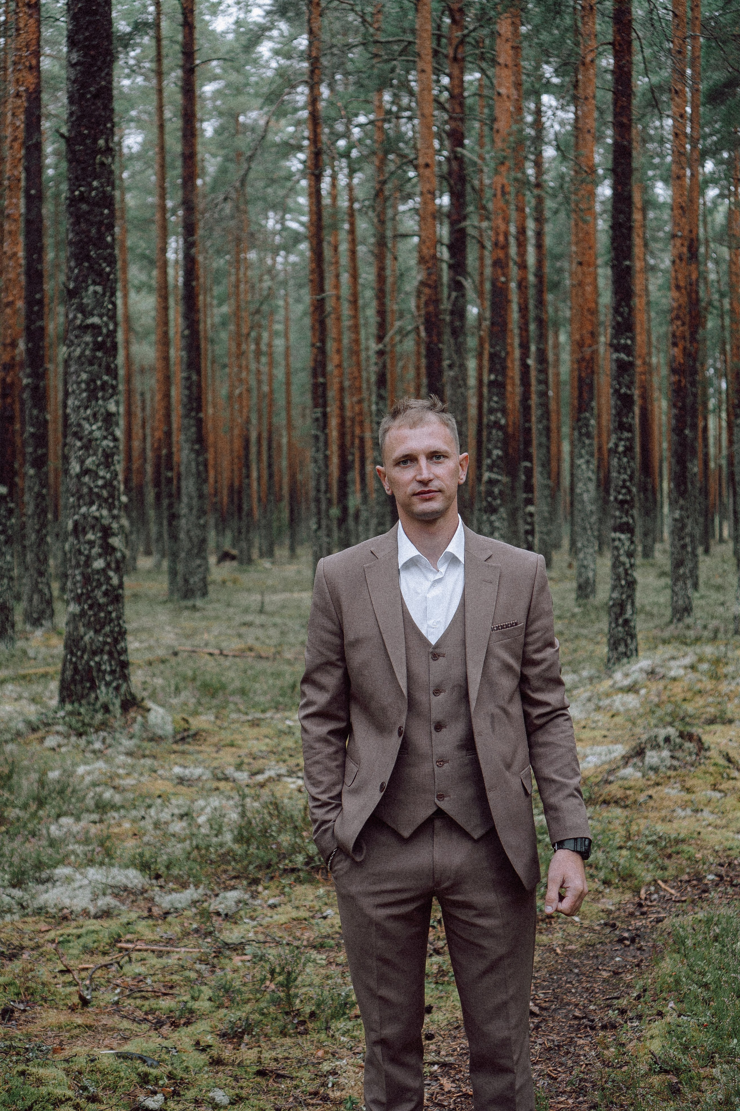 СВАДЕБНАЯ ФОТОСЕССИИЯ ПАРЫ В ГОРОДЕ ПРИОЗЕРСК В СОСНОВОМ ЛЕСУ И С ПИКАПОМ. Профессиональный фотограф, Санкт-Петербург — Виктория Богомолова