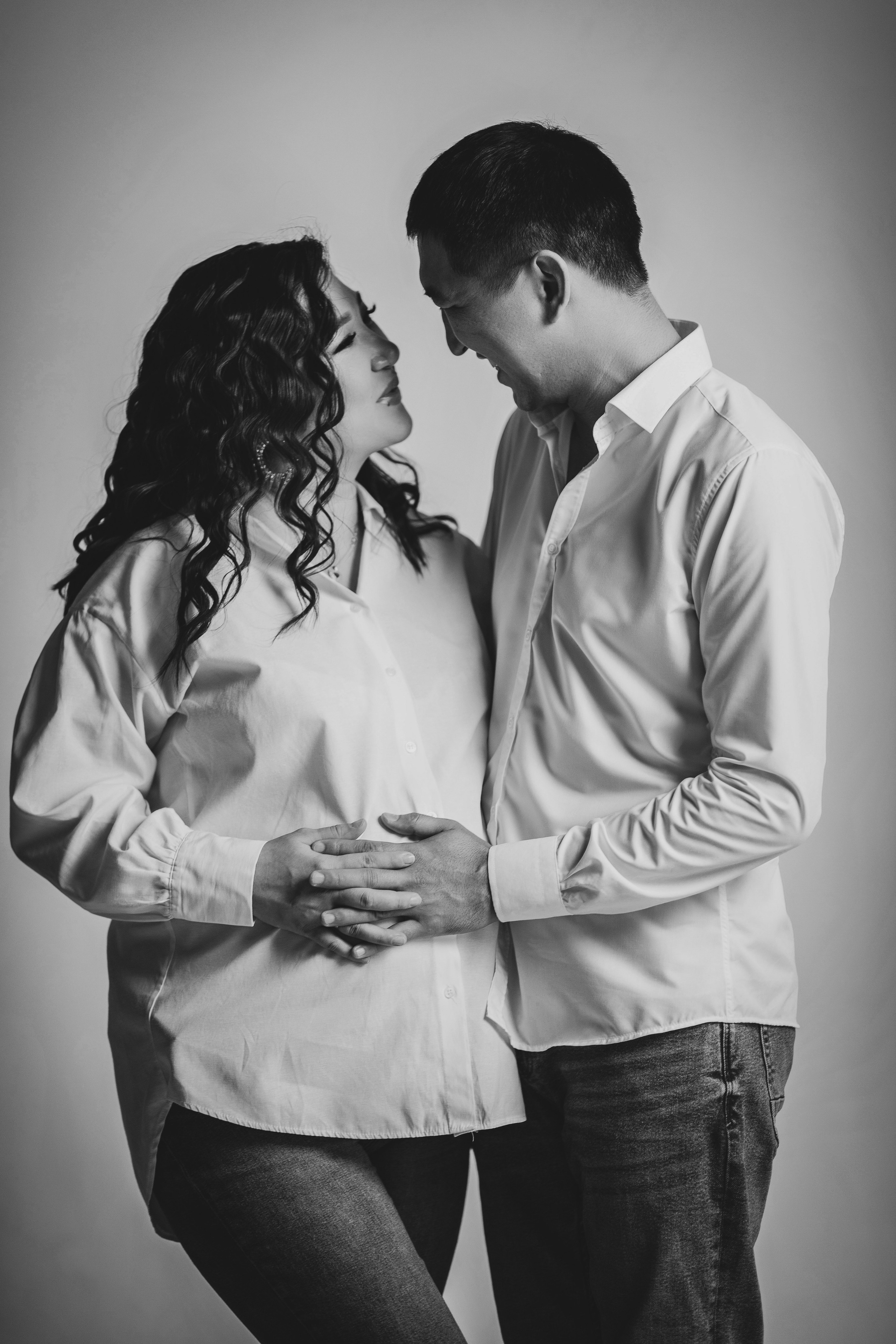 Фотосессия беременности. Фотограф в Атырау Максим Стадниченко