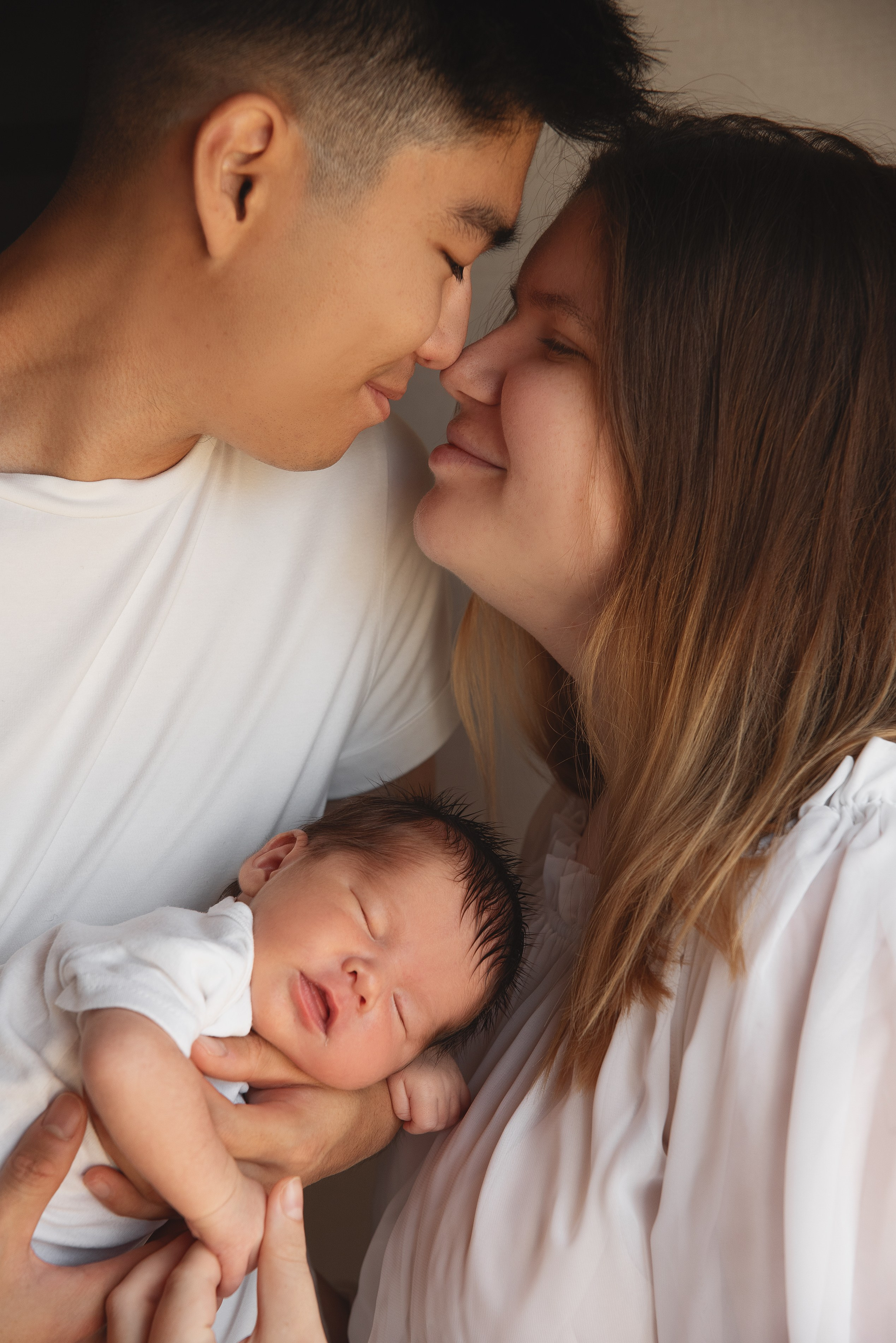 Семейная фотосессия с новорожденным Эрнест. Семейный фотограф в Южно-Сахалинске Анастасия Лимарева