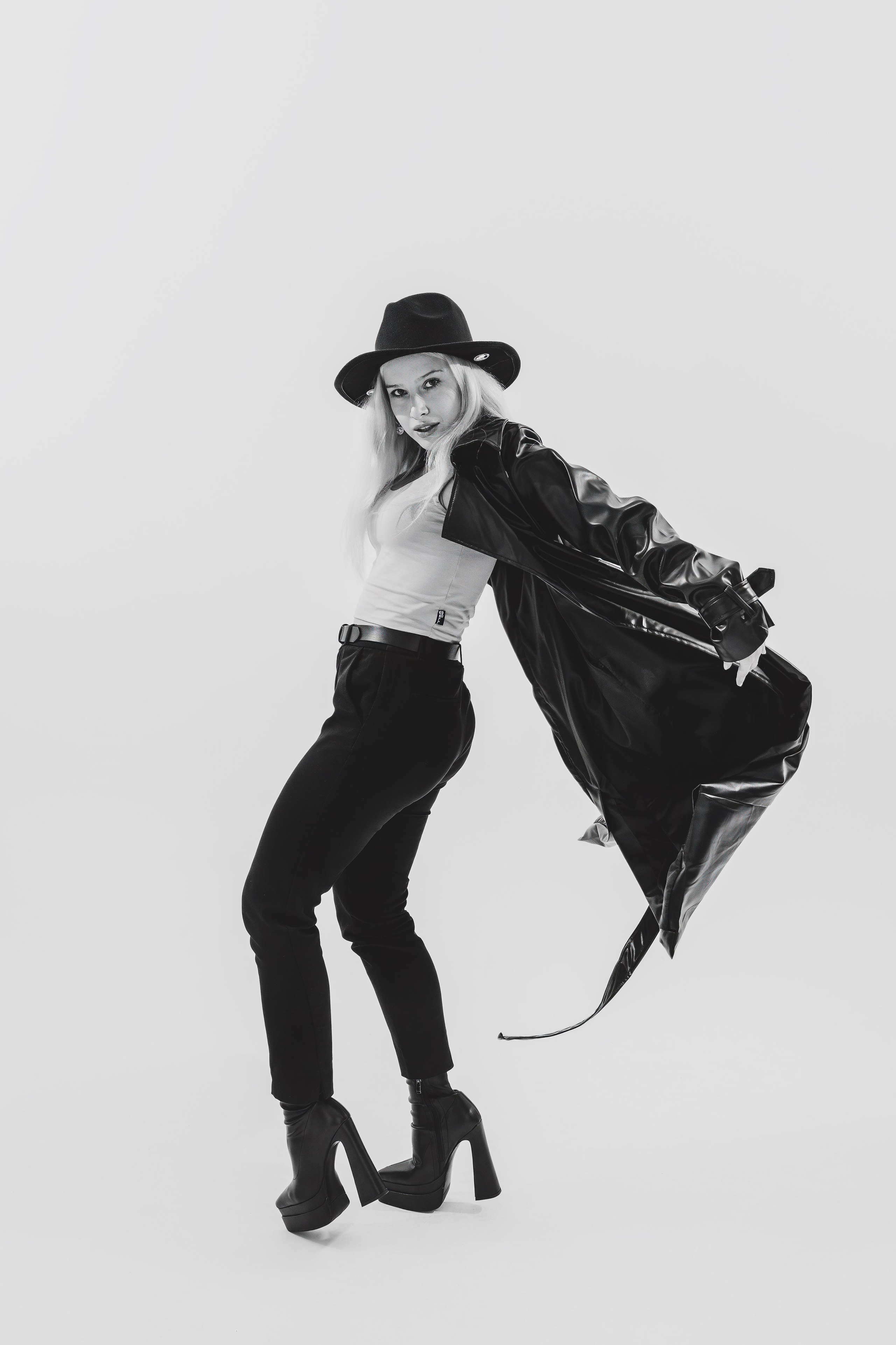 Студийное. Photomantis