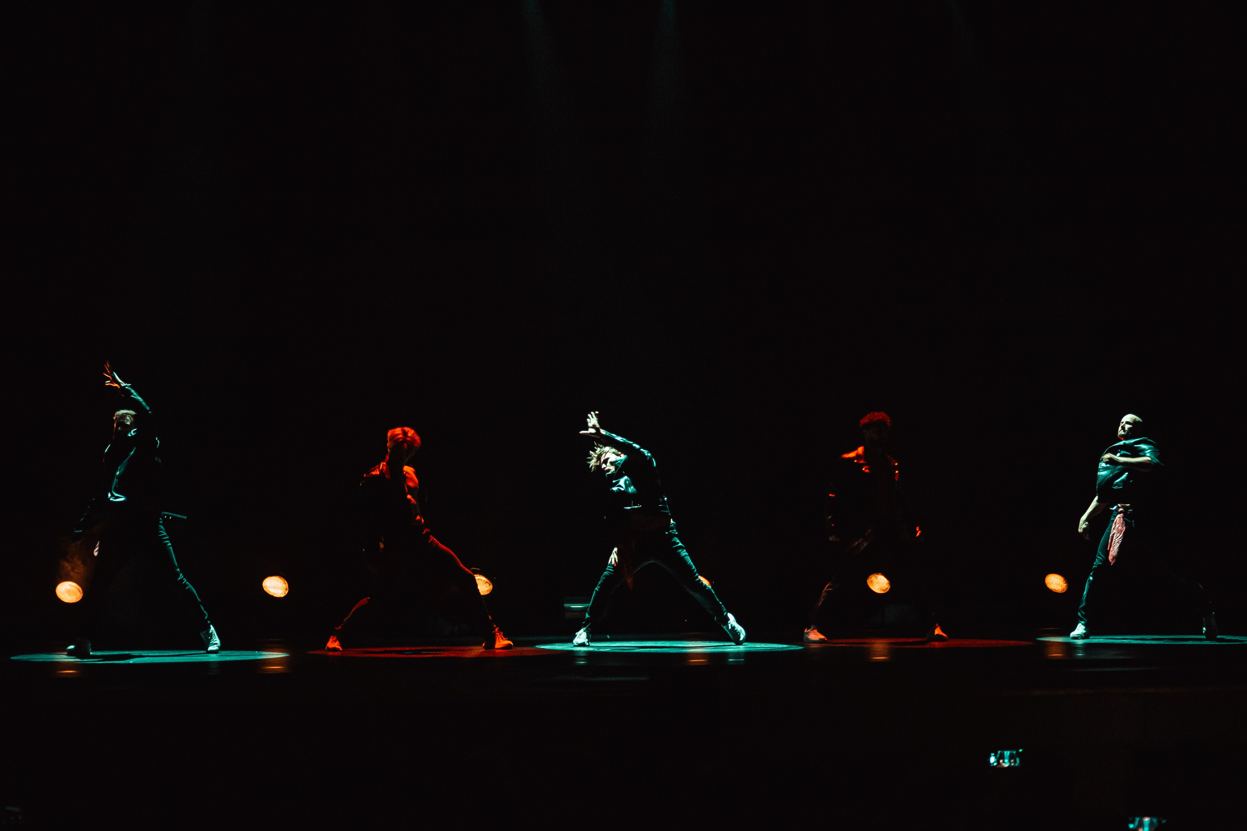 Шоу под дождем, Гранд Холл Сибирь, 20.02.2026. Фотограф Регина Крикунова г. Красноярск