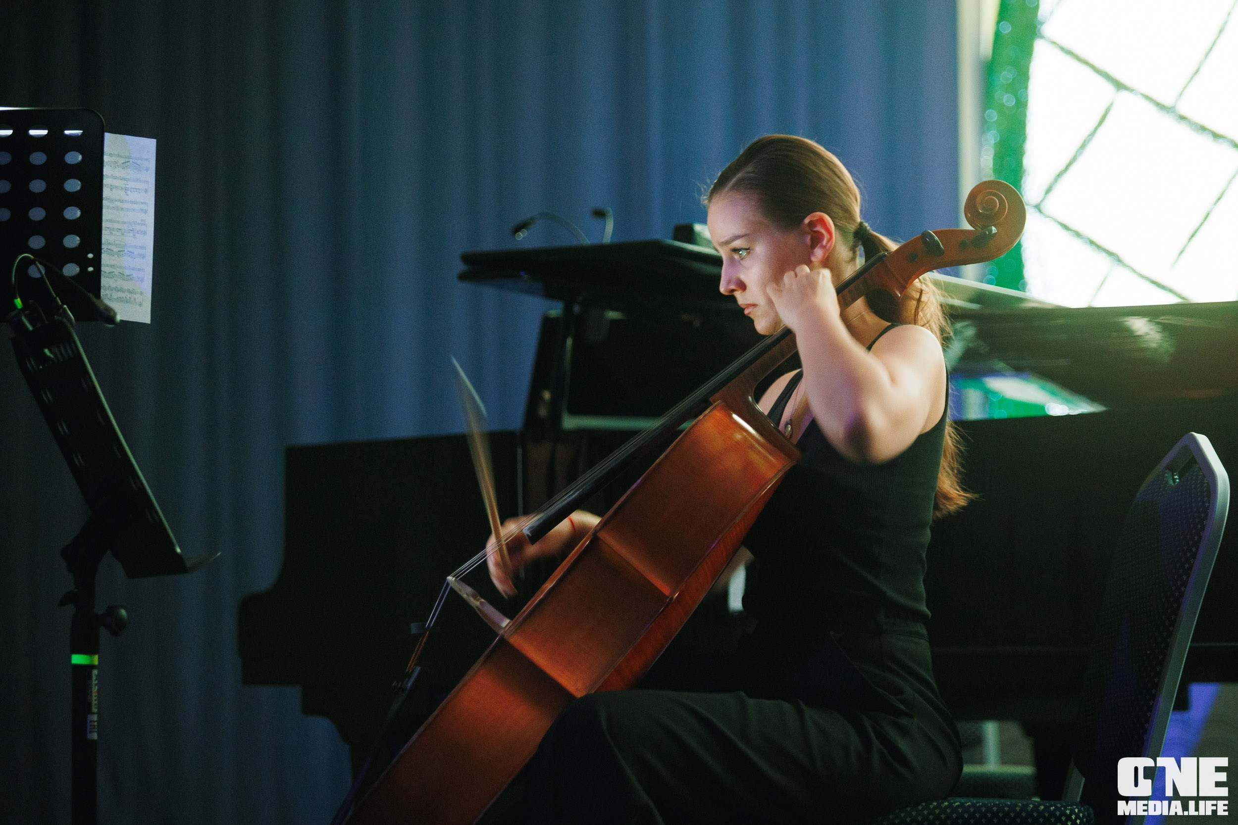 Фоторепортаж из Янтарь Холла. One Media Life: фоторепортажи, фотоотчеты с мероприятий и заведений