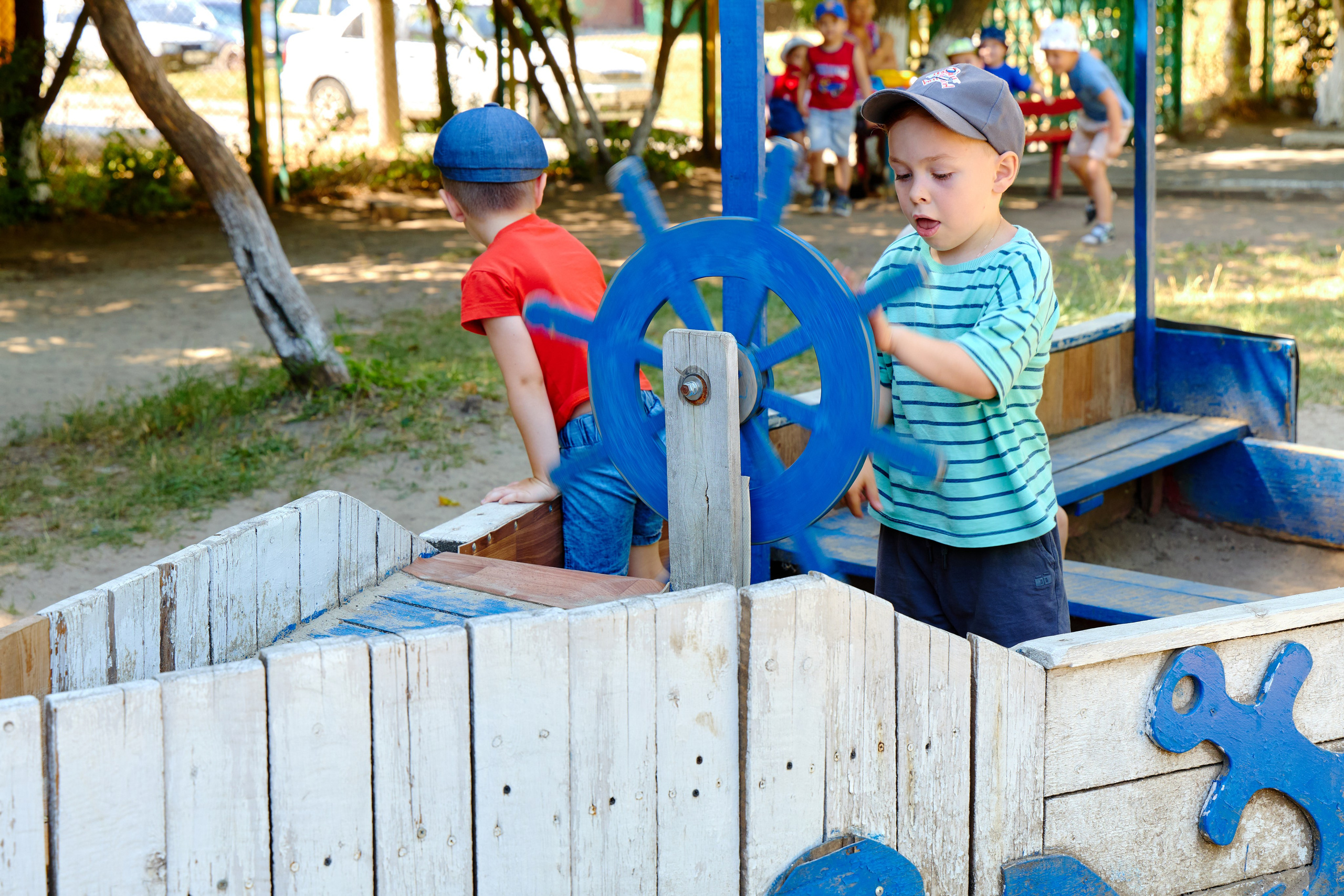 Пример летней съёмки в детском саду № 92 младшая группа Ромашки. Фотограф Выпускные альбомы Таганрог Сергей Коробченко