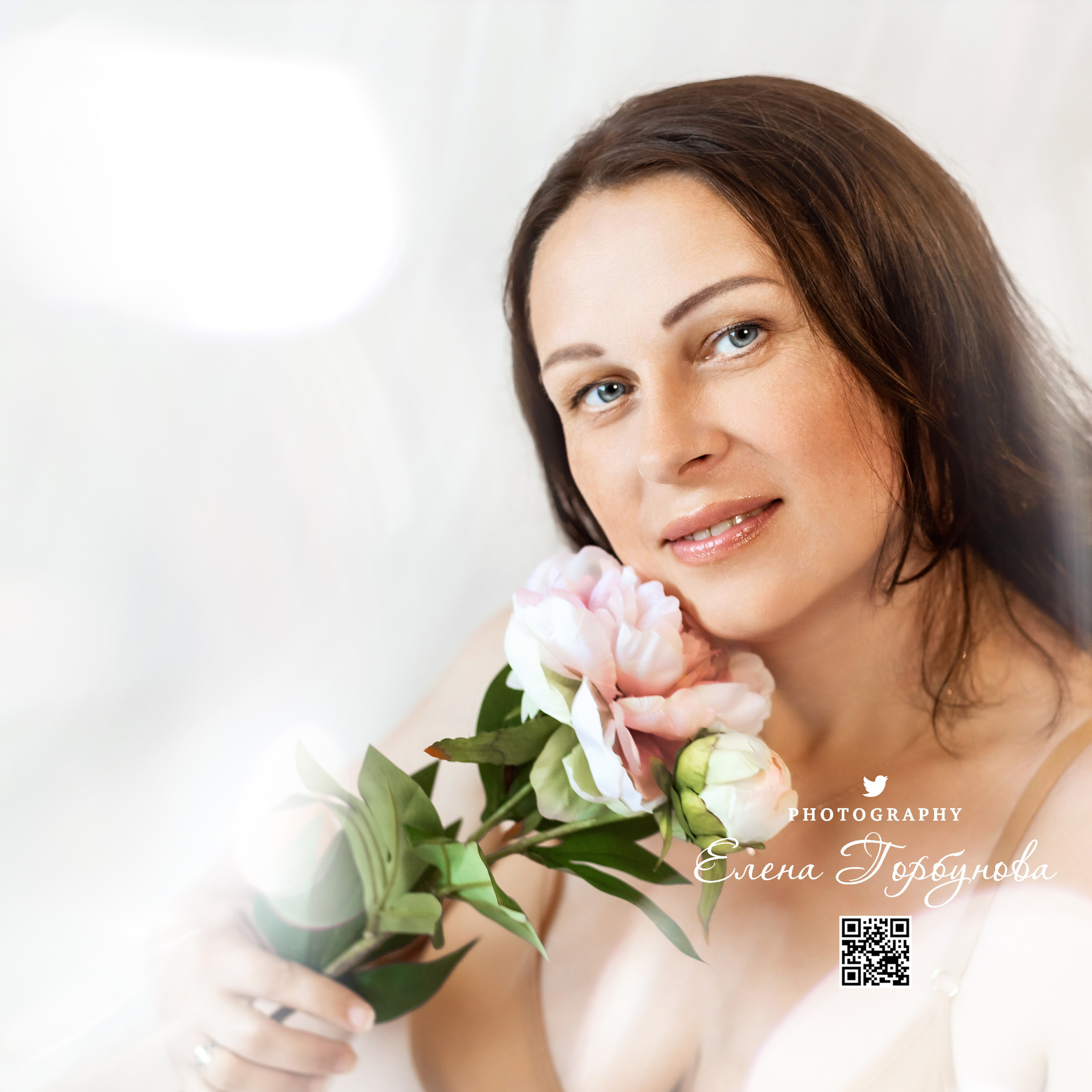 Моя мини студия. Авг.-сент 2024 г. Фотограф Пермь. Свадьбы. Семья и дети, школа, д. сад. Фотокниги