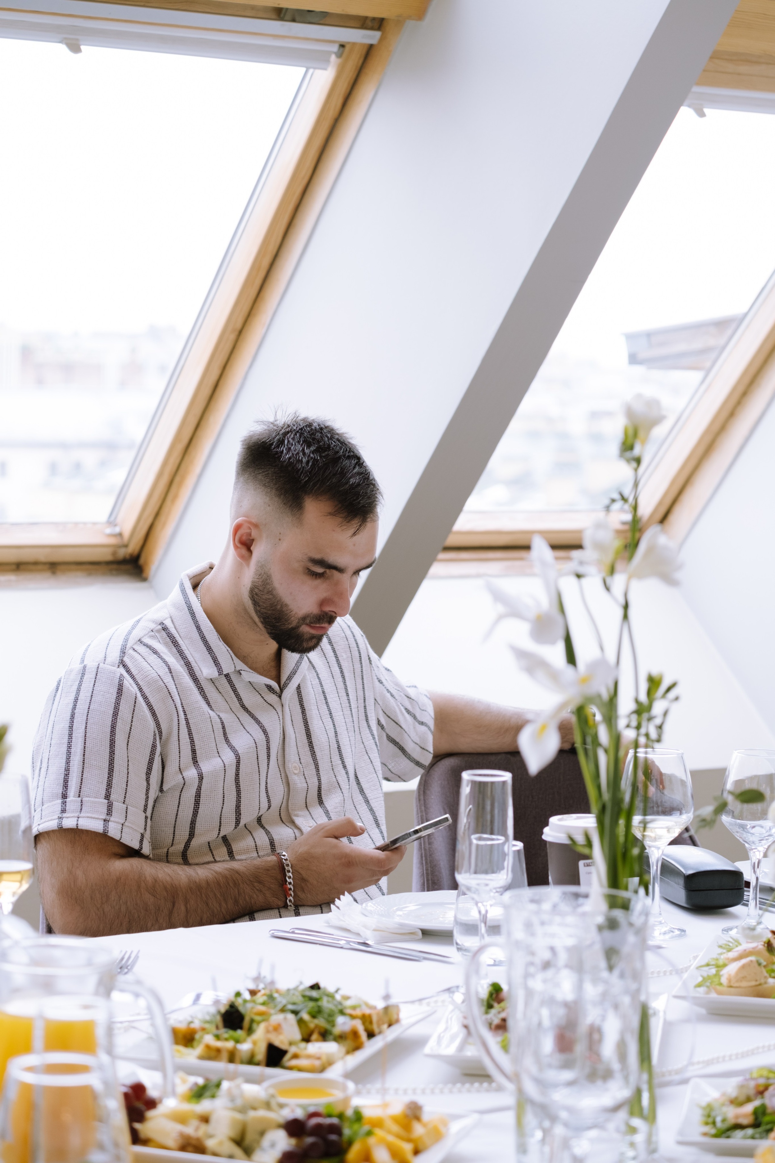 СВАДЕБНЫЙ БАНКЕТ НА ВЛАДИМИРСКОЙ В САНКТ-ПЕТЕРБУРГЕ (КАМЕРНАЯ СВАДЬБА). Профессиональный фотограф, Санкт-Петербург — Виктория Богомолова