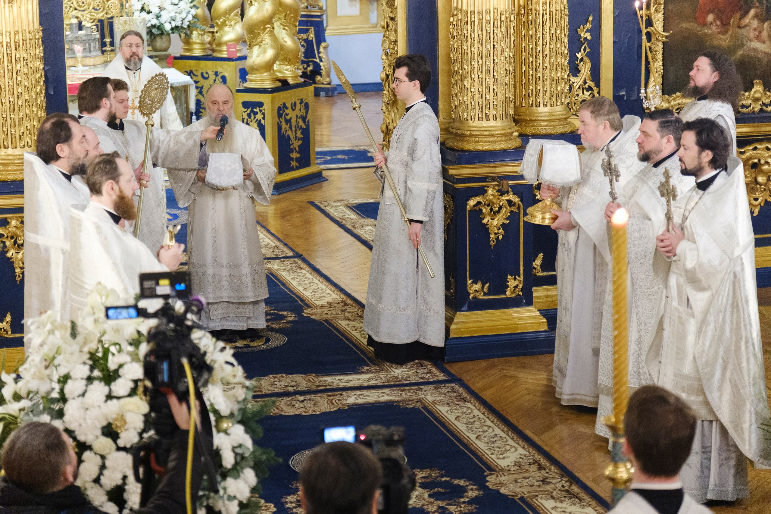 Божественная литургия в Николо-Богоявленском морском соборе. НИКОЛО-БОГОЯВЛЕНСКИЙ МОРСКОЙ СОБОР